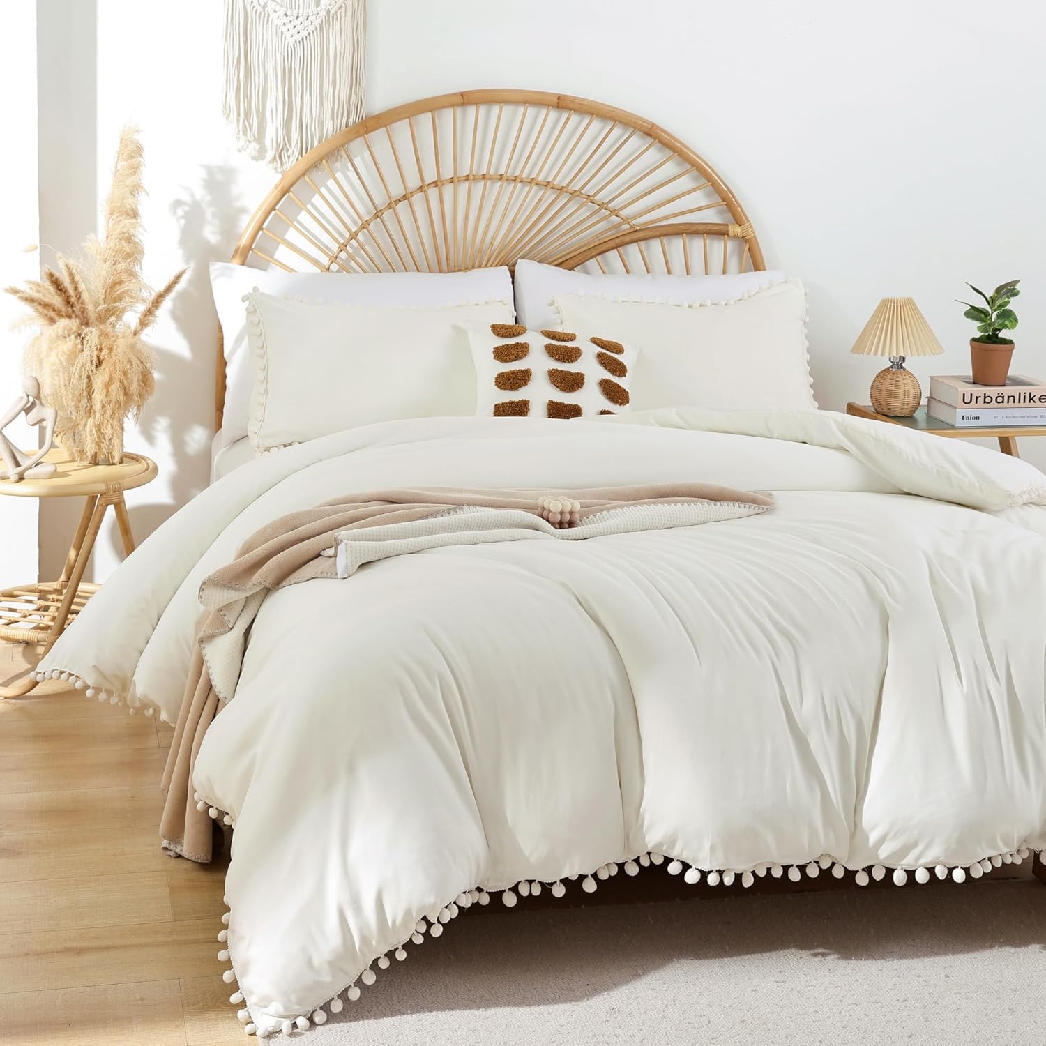 YIRDDEO Ivory Queen Ball Pom Fringe Comforter Set for Cozy Homes
