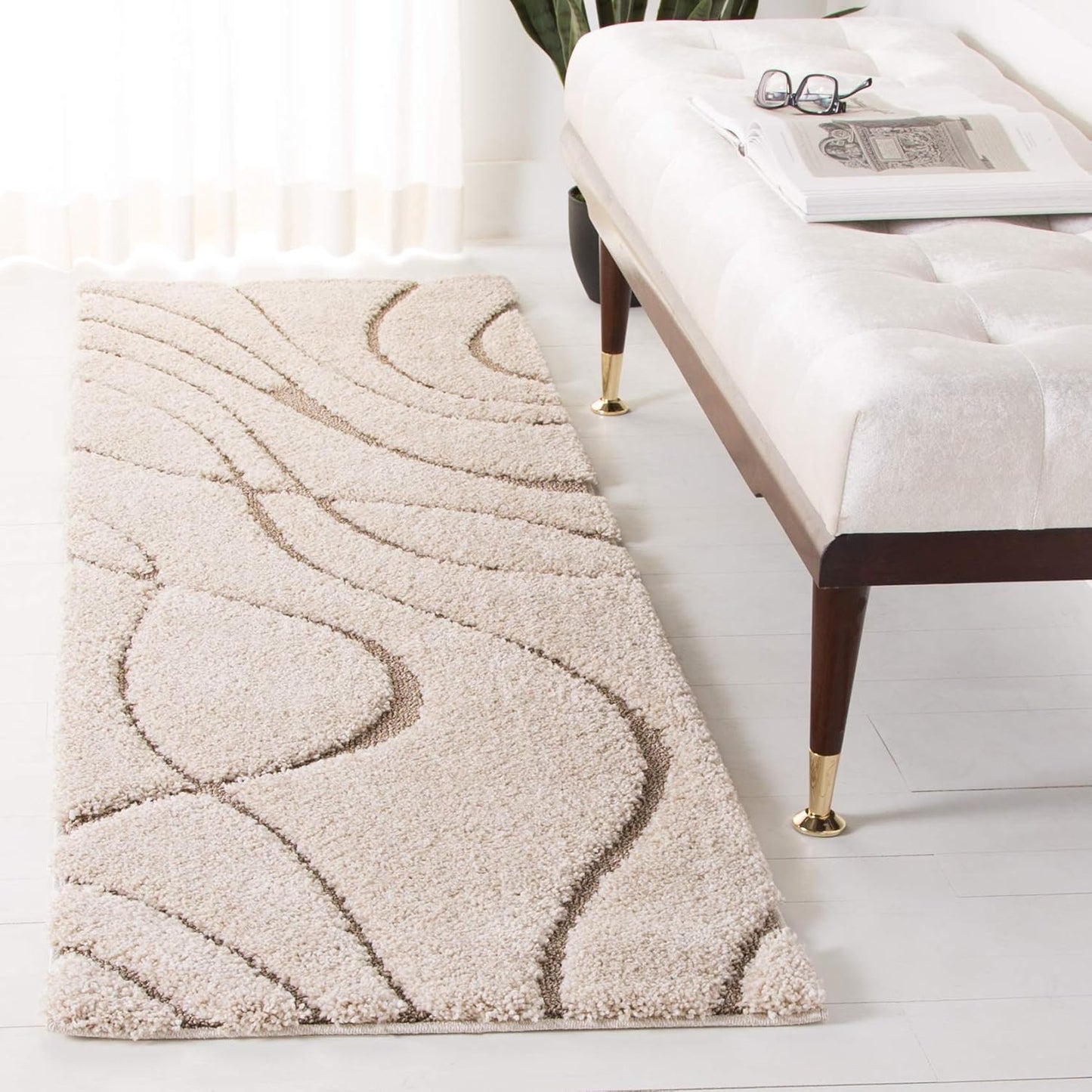 SAFAVIEH Florida Shag Runner Rug - Cozy Non-Shedding Design