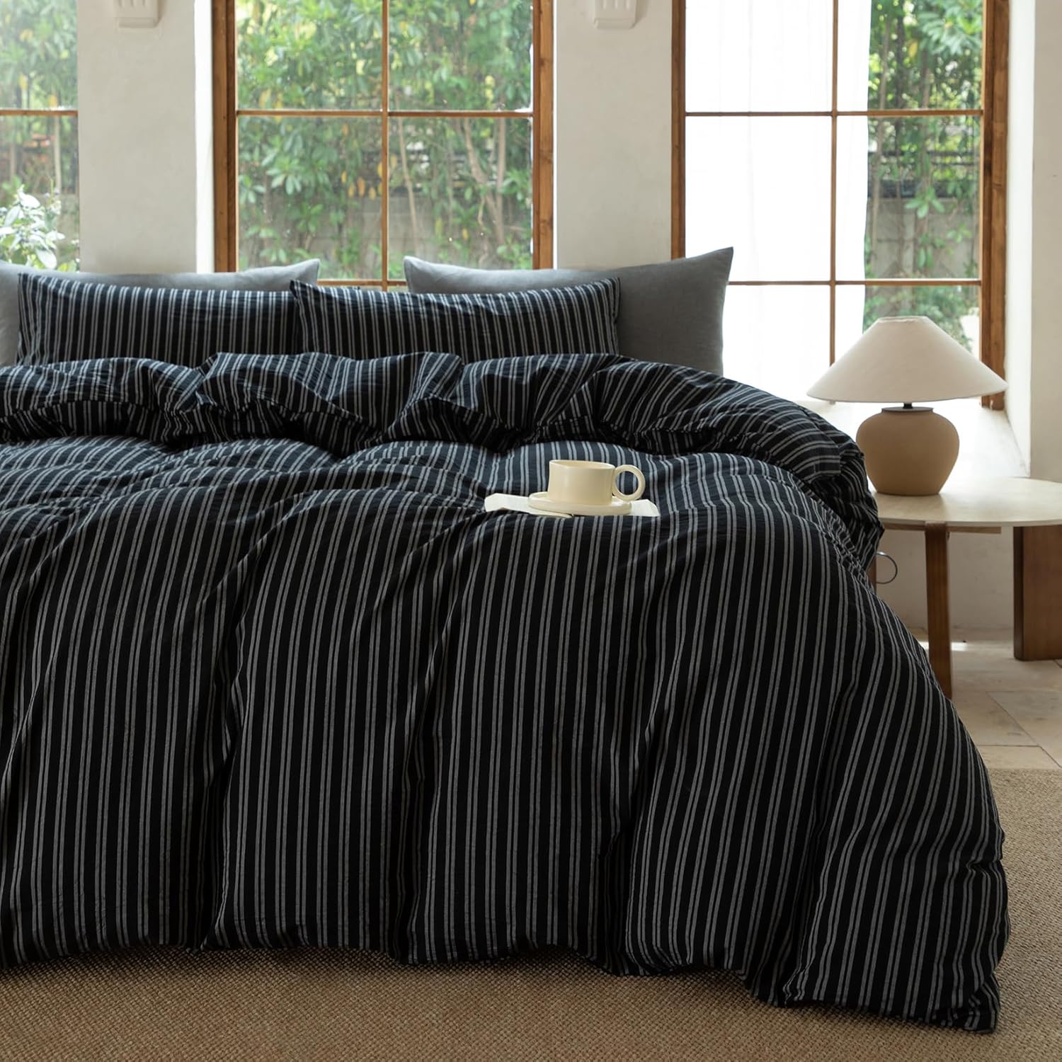 Striped Duvet Cover Set in Black and White for King Size Beds