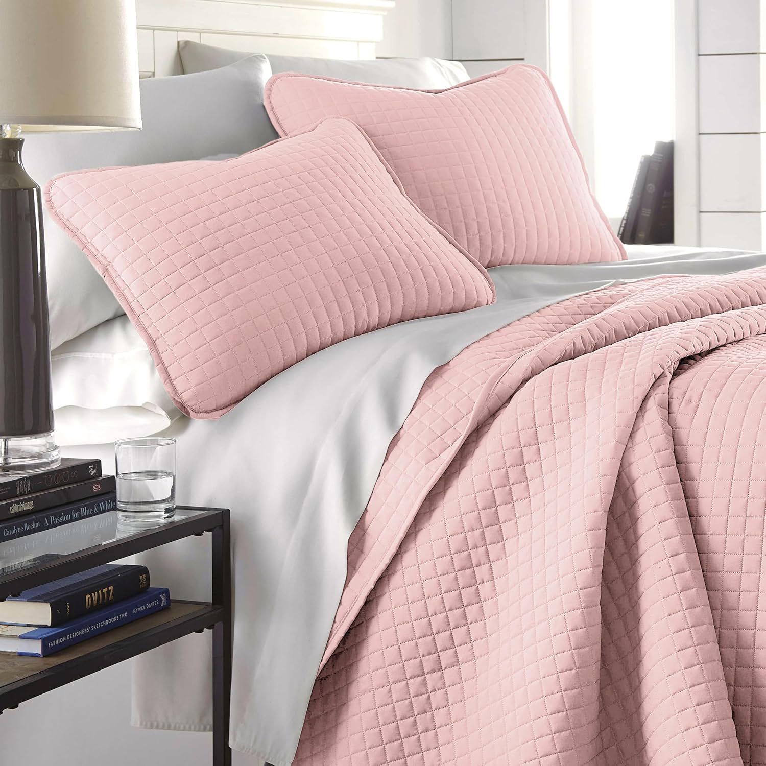 Pink Queen Quilt Bedding Set for Cozy and Stylish Bedrooms