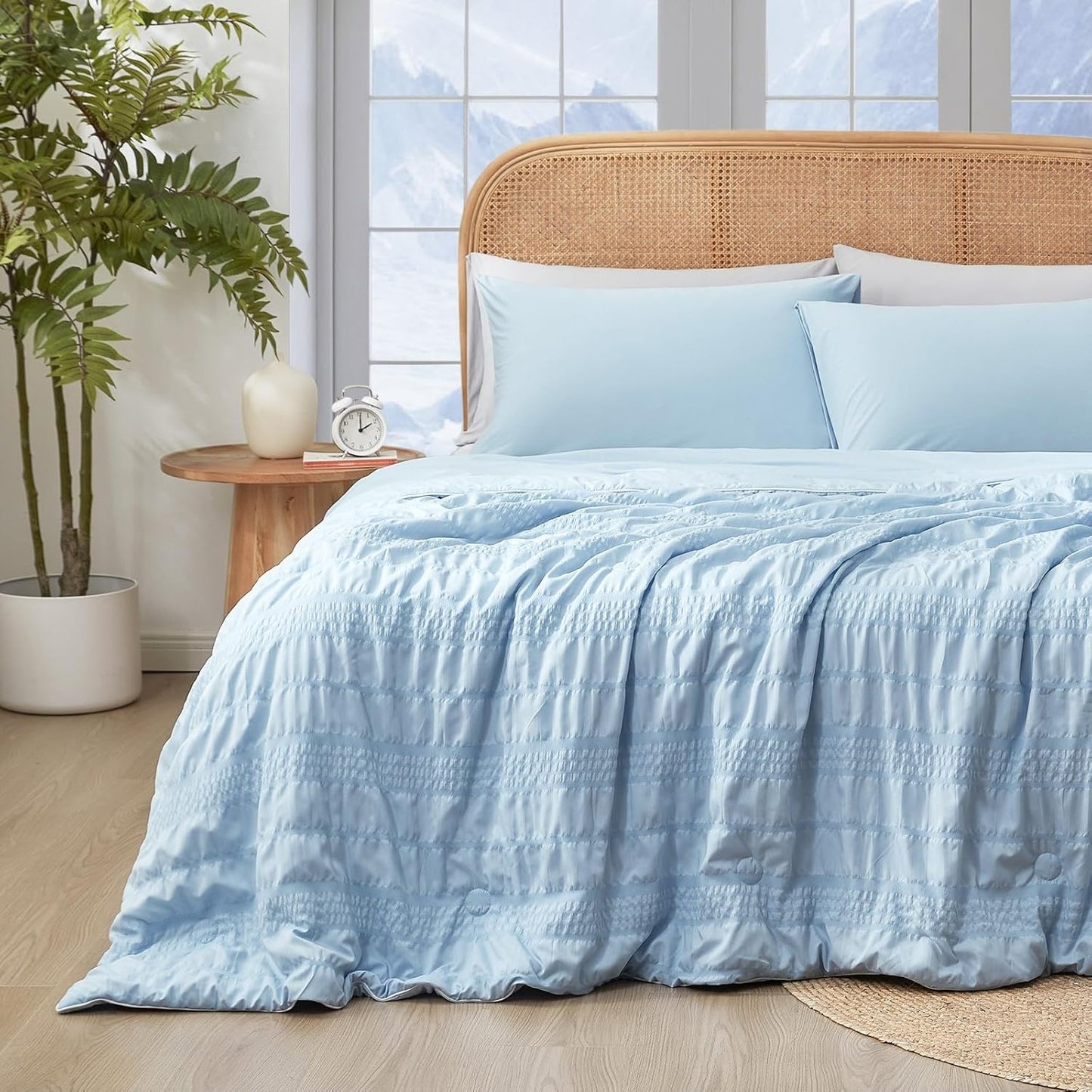Cozy Bliss Seersucker Cooling Comforter King Size for Hot Sleepers