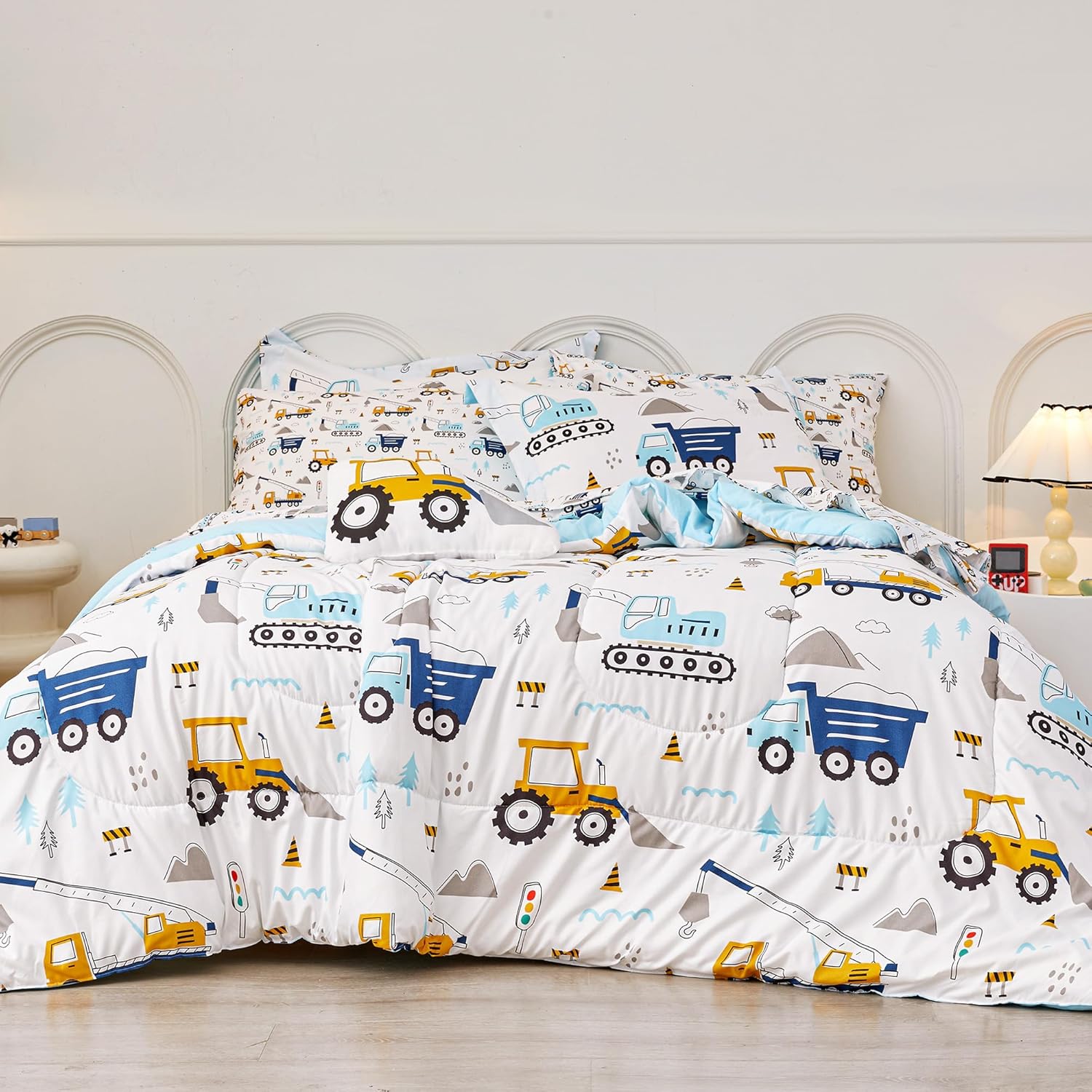 Mooreeke Twin Size Comforter Set for Kids with Truck Design