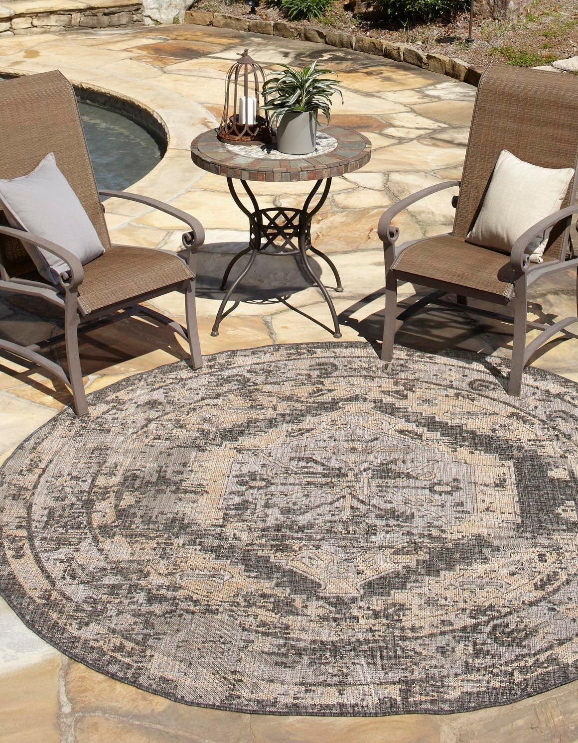 Unique Loom Outdoor Traditional Area Rug - Valeria in Charcoal