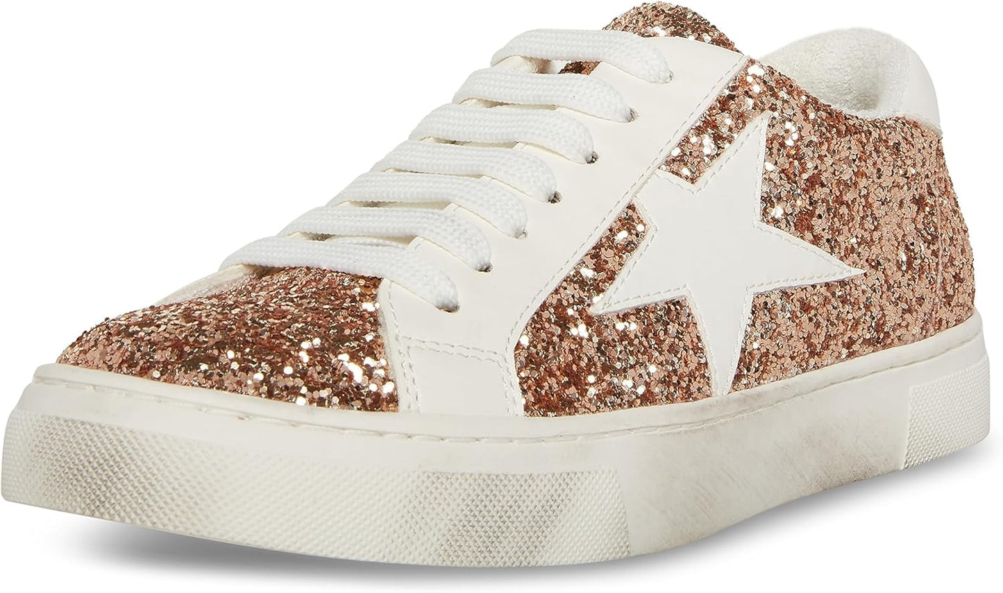 Steve Madden Women's Rezume Sneaker: Stylish Low-Top Comfort