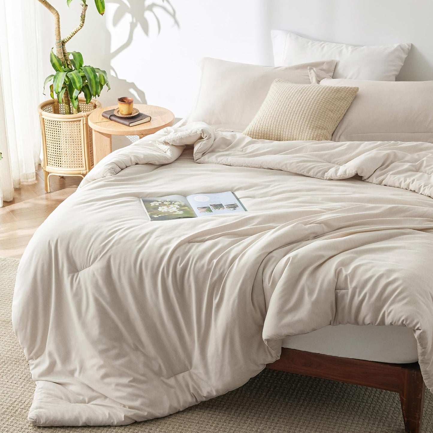 Bedsure California King Comforter Set - Soft Beige Bedding