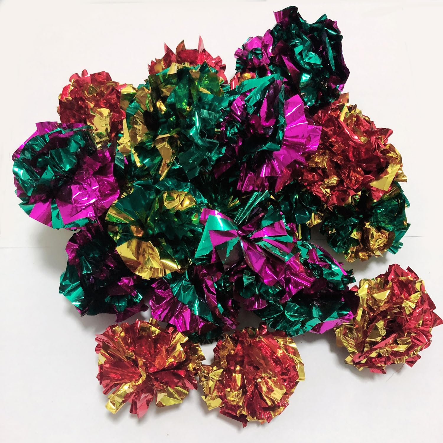 Cat Crinkle Toys Balls 100 Pack for Fun Indoor Playtime