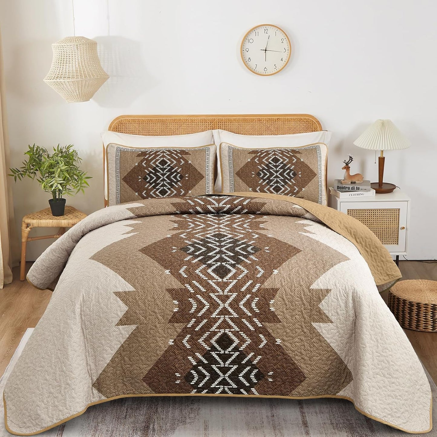 Bohemian Quilt Set King Size with Aztec Texture for All Seasons