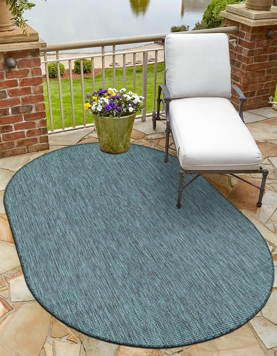 Unique Loom Outdoor Solid Collection Area Rug in Teal/Navy Blue