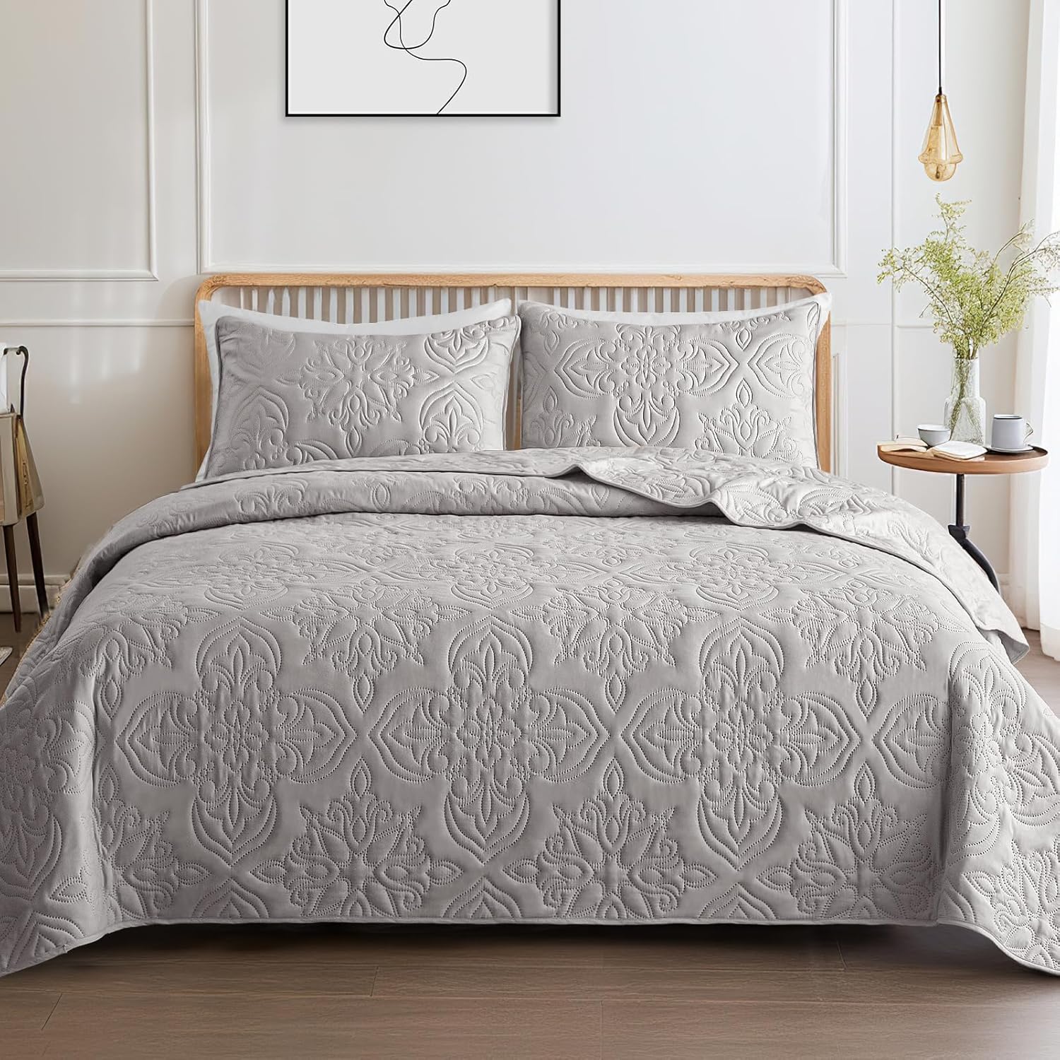 Whale Flotilla Soft Queen Quilt Bedding Set for All Seasons