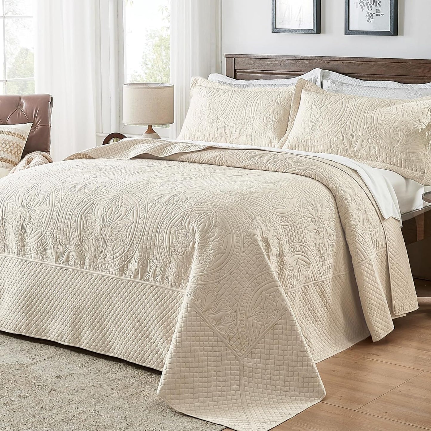 Qucover Oversized King Bedspread 128x120, Soft Microfiber Quilt