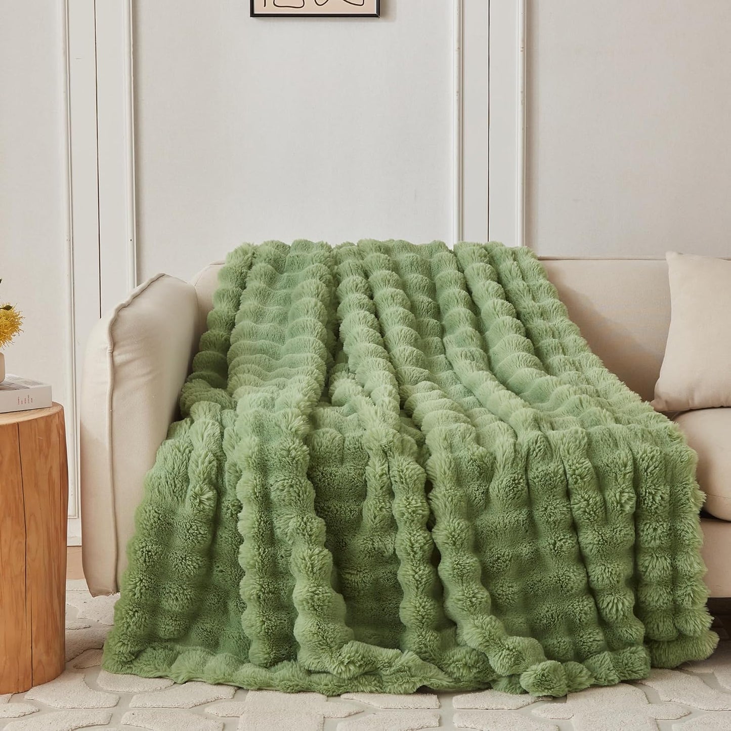COOVA Faux Fur Throw Blanket for Couch, Cozy Soft and Fuzzy