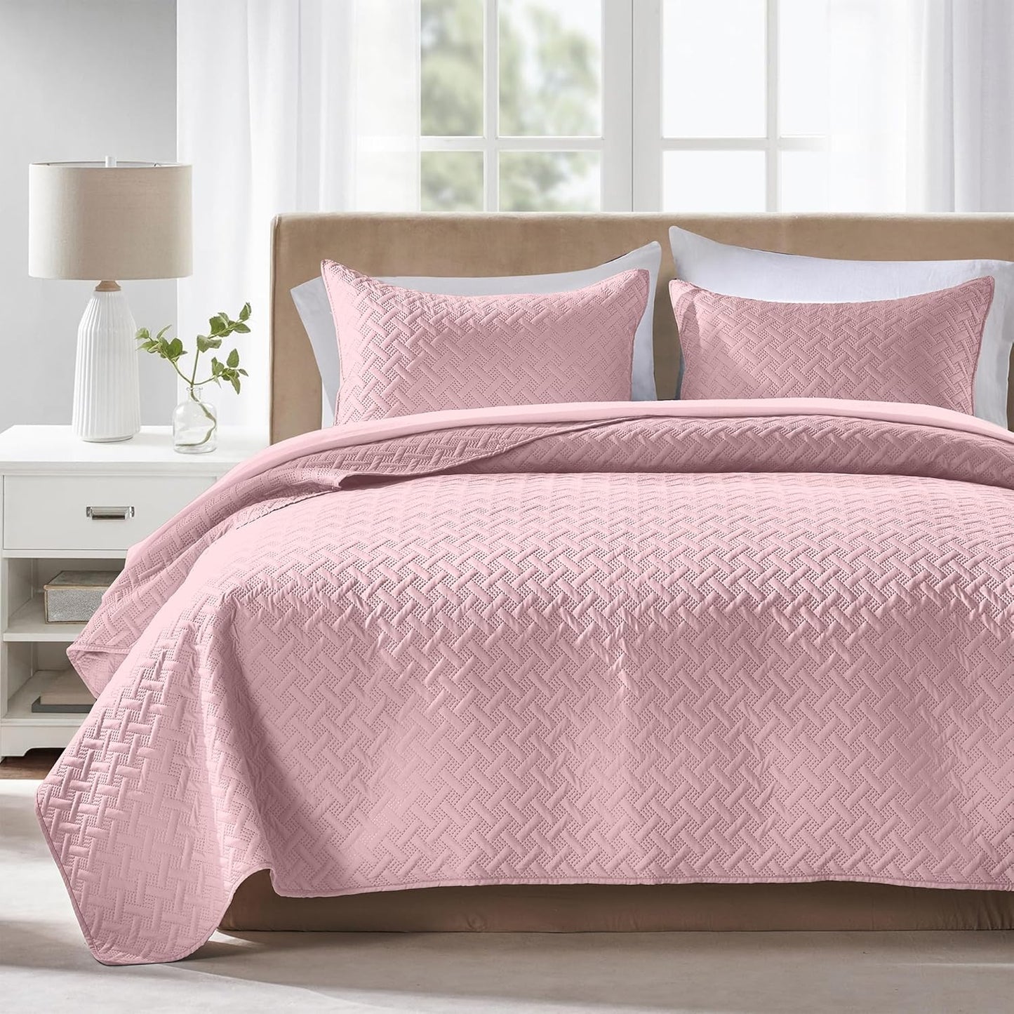 FLYMME King Size Quilt Bedding Set in Pink for Modern Bedrooms