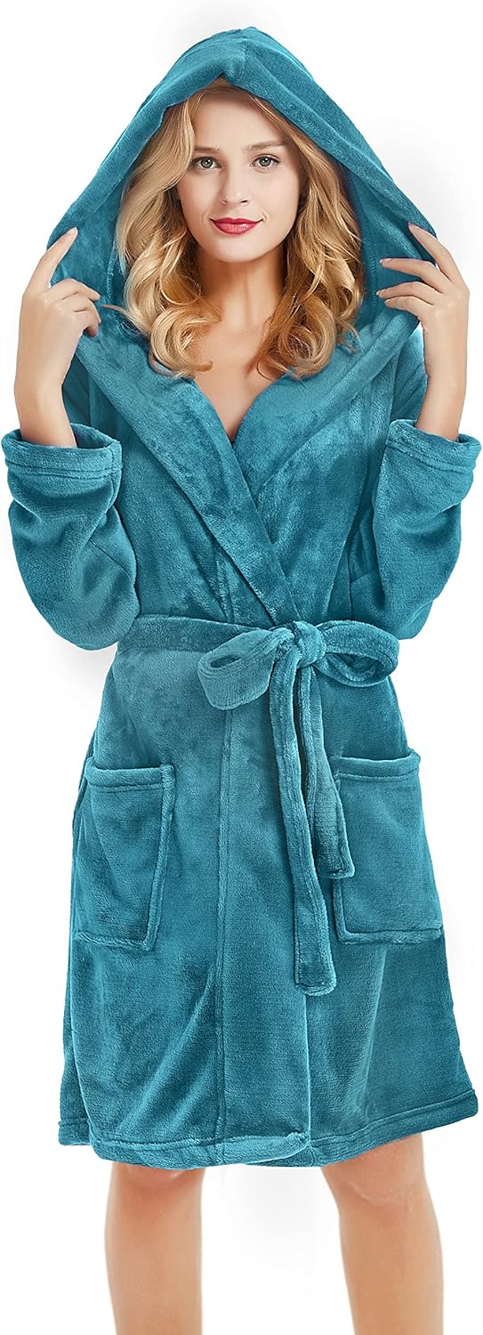 Luxurious Hooded Fleece Robe for Women - Soft and Warm Spa Wear