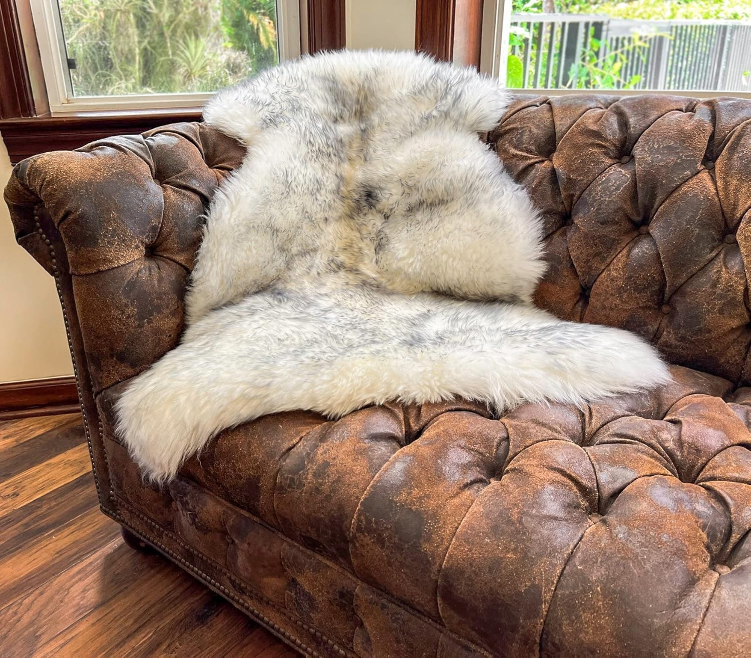 HUAHOO Premium Genuine Sheepskin Rug for Luxury Home Decor
