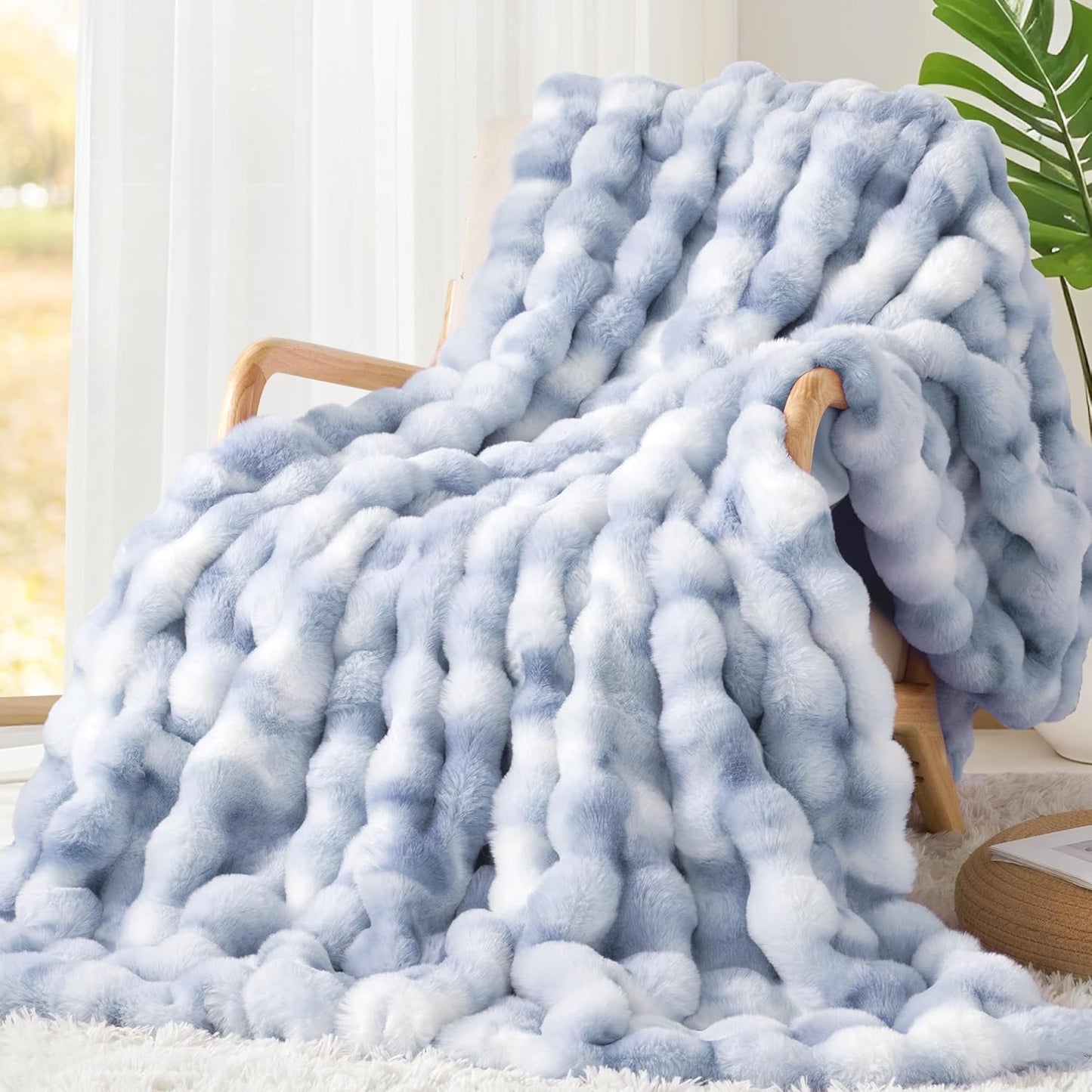 Touchat Luxury 1000GSM Rabbit Faux Fur Blanket for Cozy Warmth