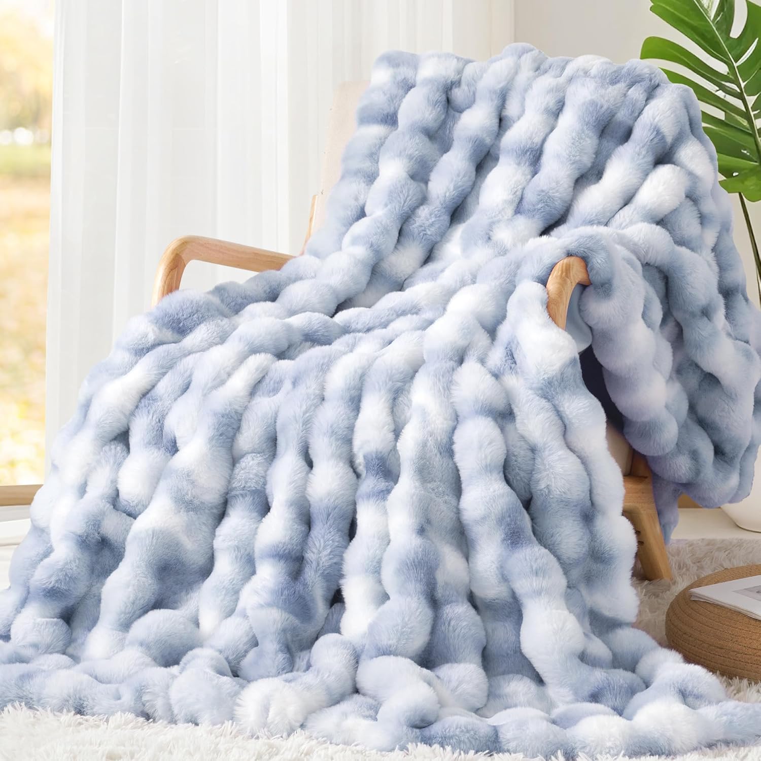 Touchat Luxury 1000GSM Rabbit Faux Fur Blanket for Cozy Warmth