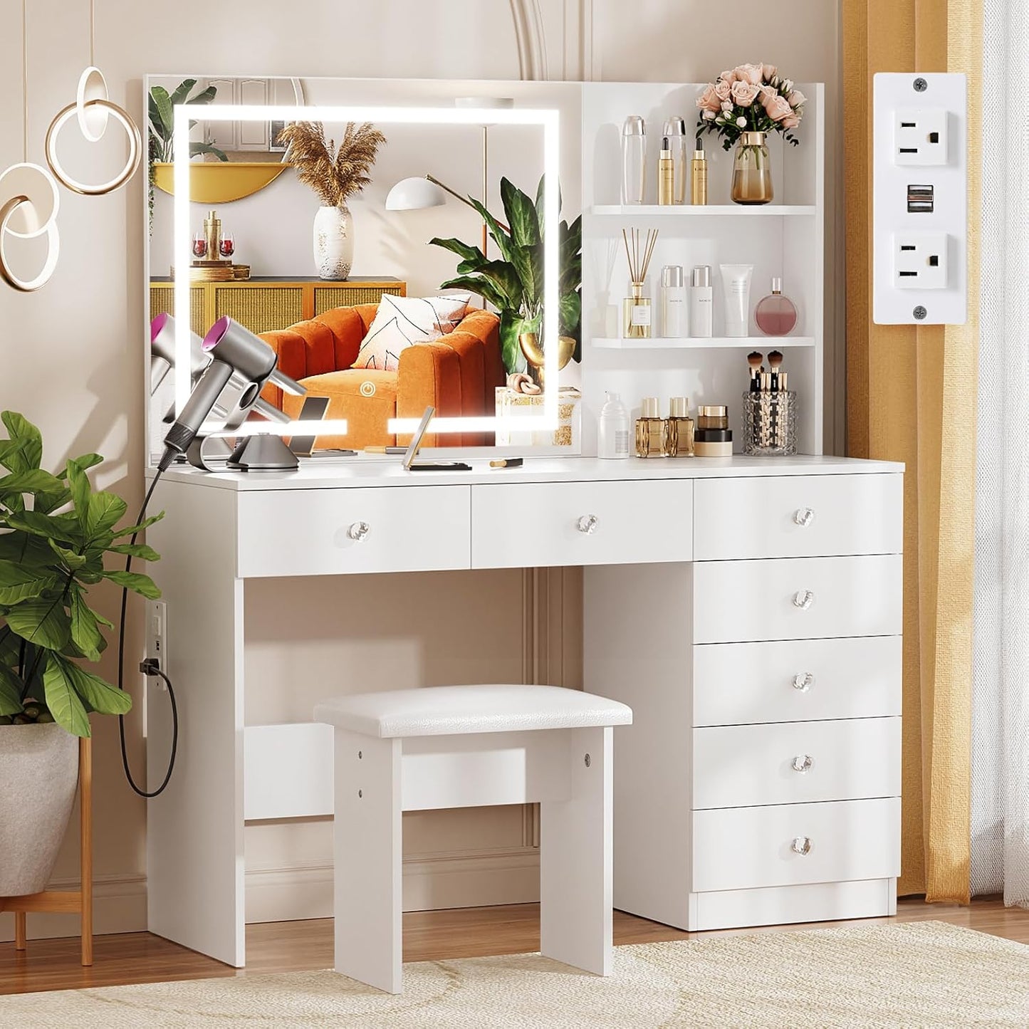 VOWNER Lighted Makeup Vanity - Multifunctional & Glamorous!