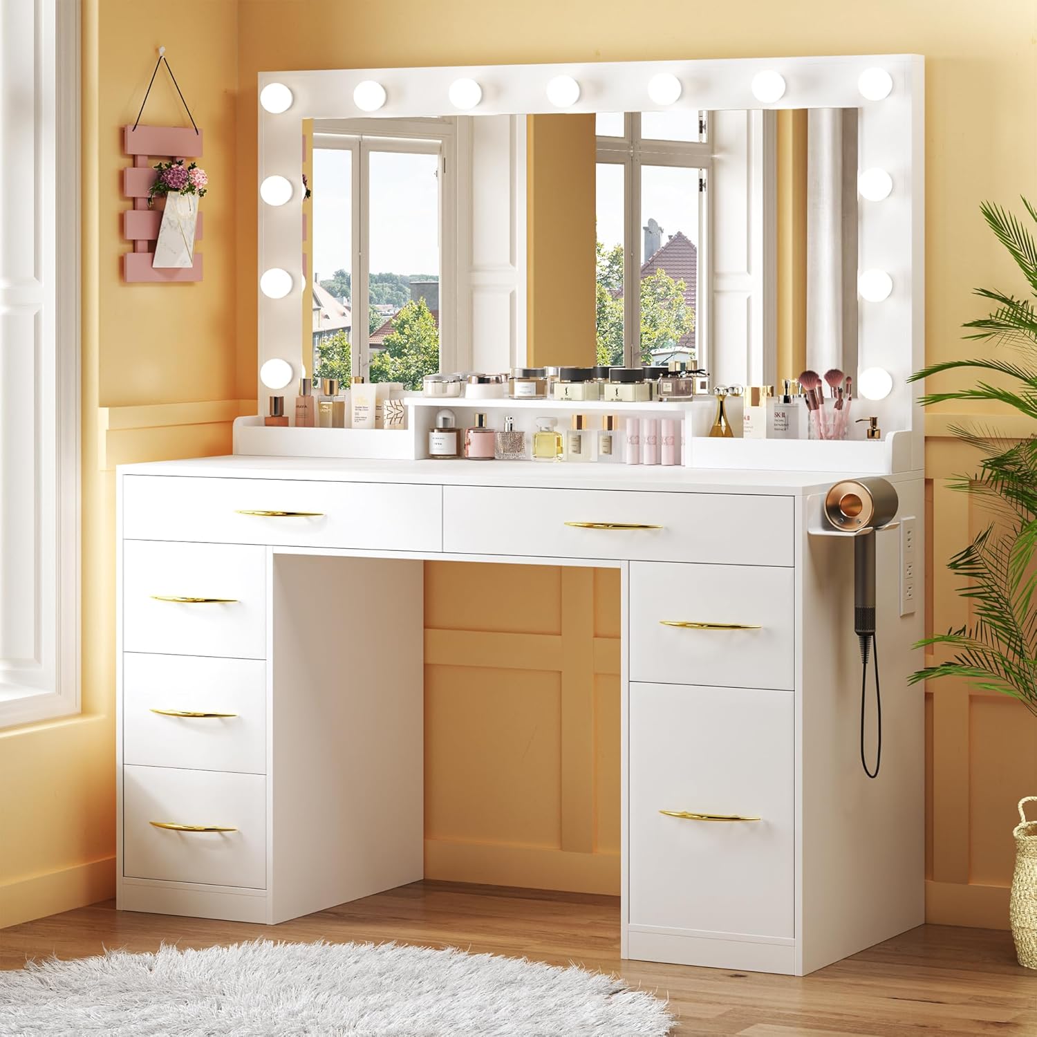 Makeup Vanity with Mirror and Lights for Elegant Bedrooms