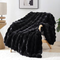 Smoofy Faux Fur Throw Blanket for Couch - Cozy and Stylish