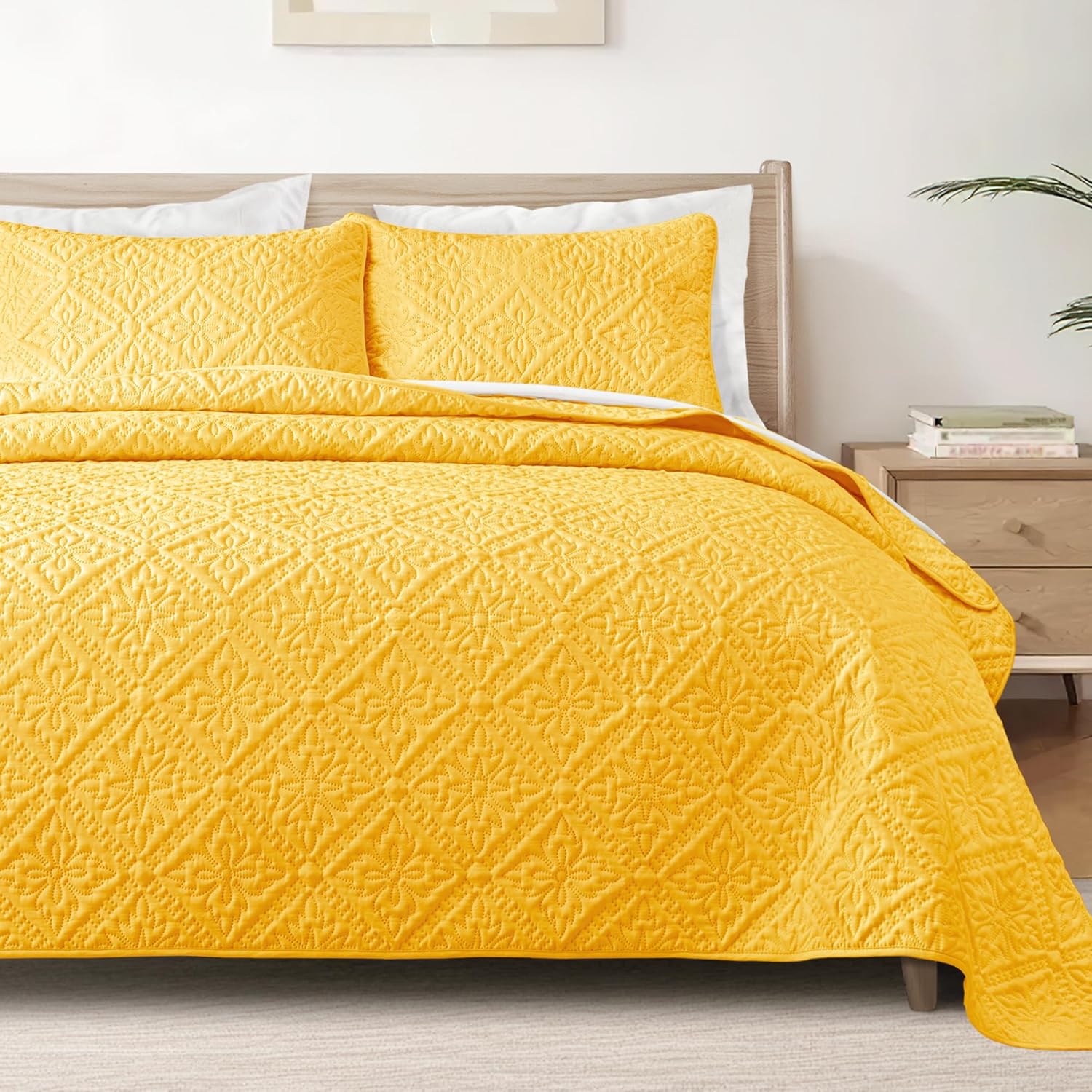 California King Quilt Bedding Set for All Seasons by Exclusivo Mezcla