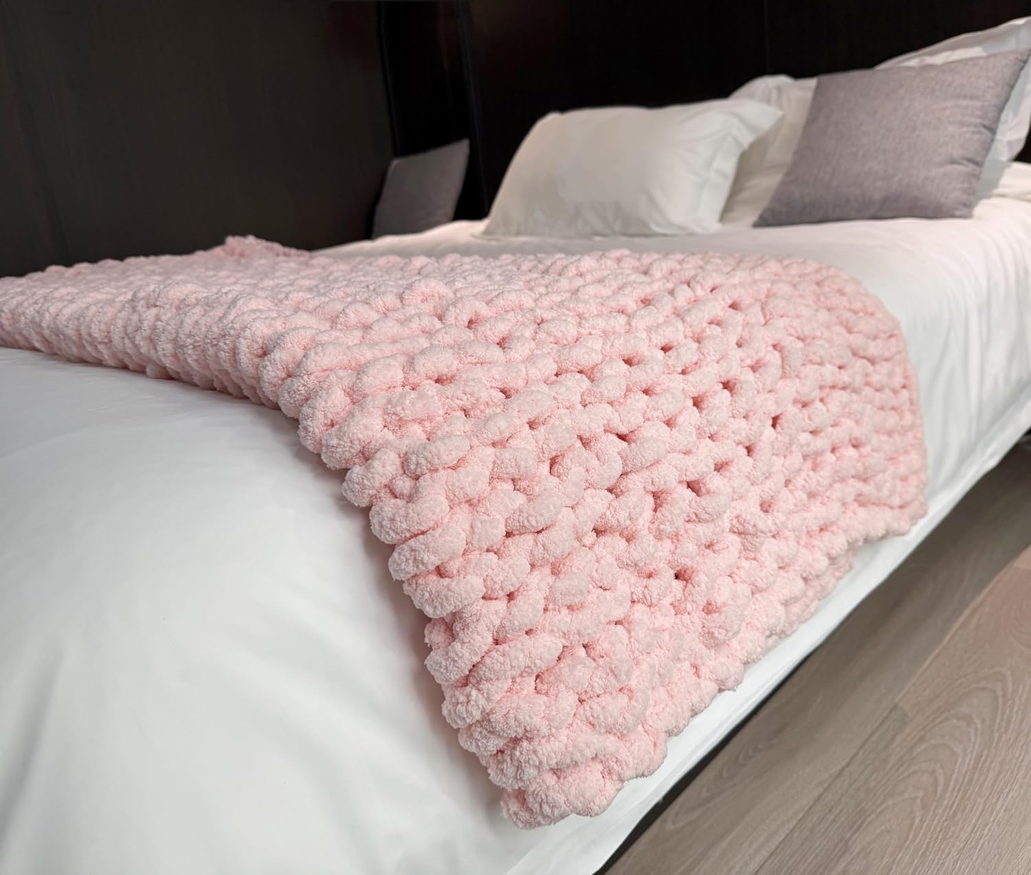 Chunky Knit Blanket Throw for Cozy Comfort and Home Decor