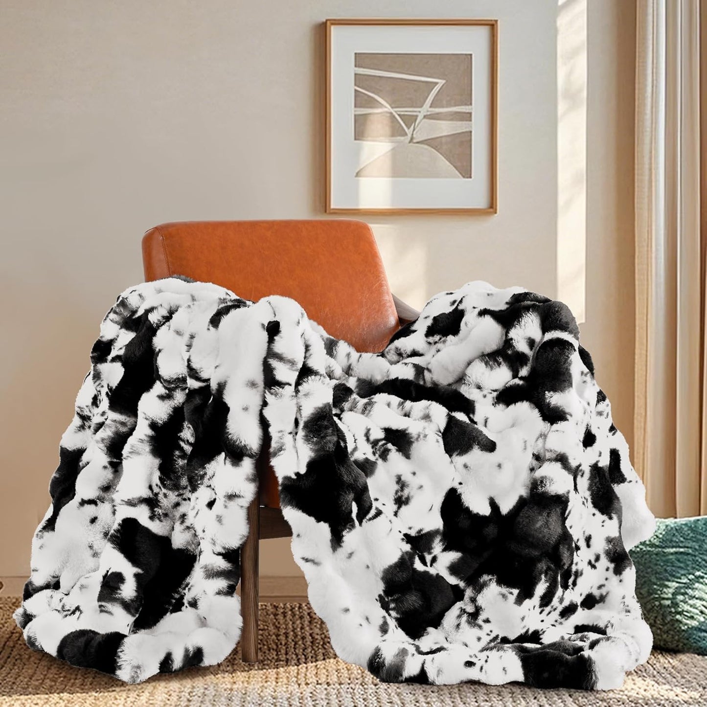 Touchat Cow Print Blanket - Luxurious Faux Fur Throw for Cozy Warmth