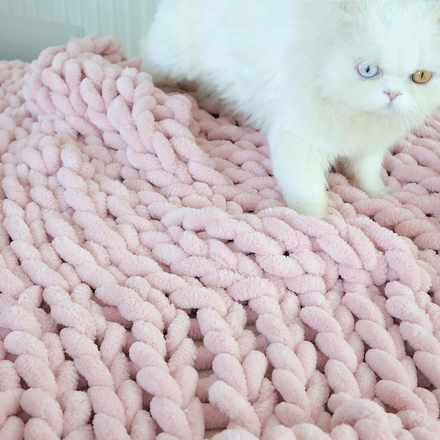 Maetoow Chenille Chunky Knit Blanket Throw for Cozy Comfort