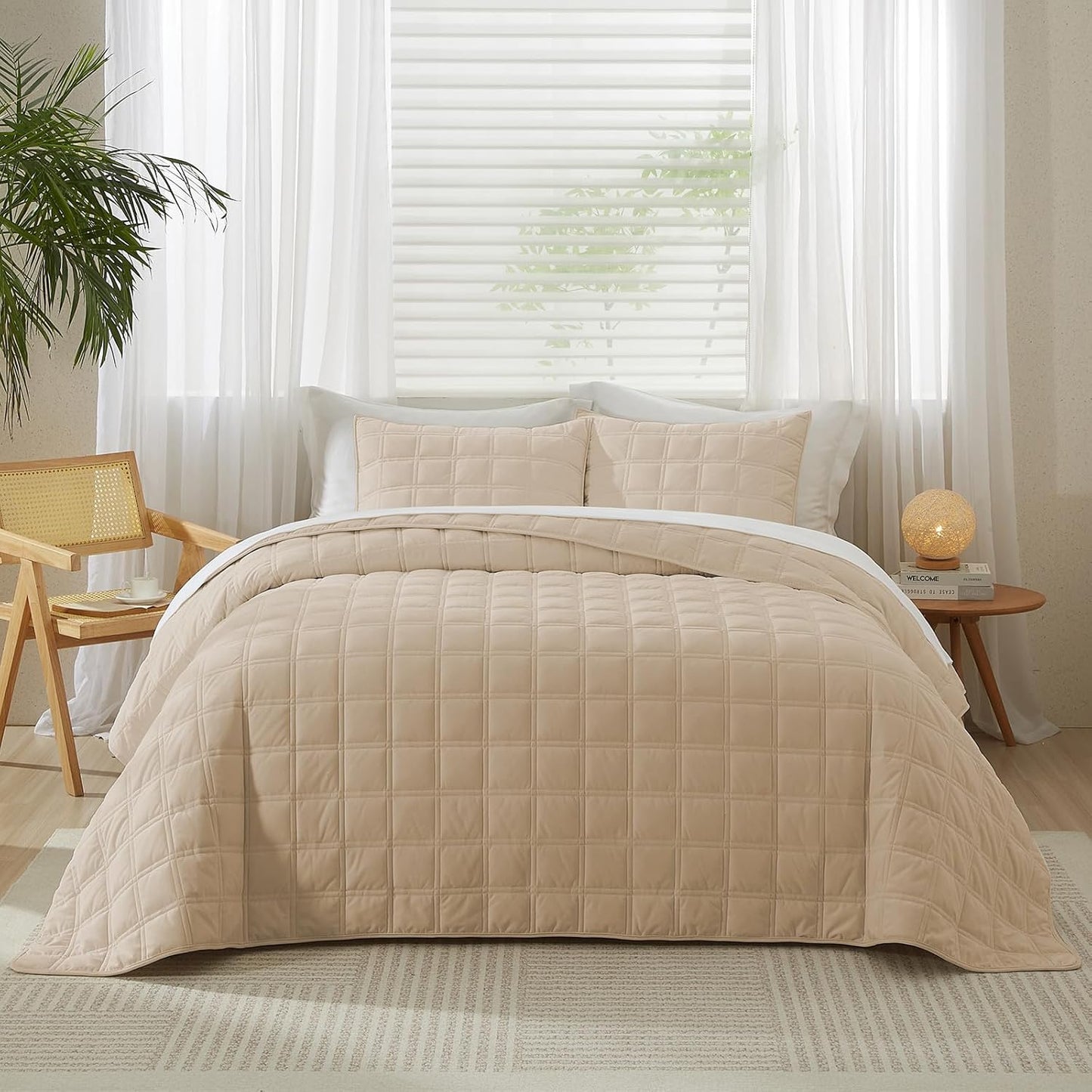 Velvet Full/Queen Size Quilt Set for Luxurious Comfort