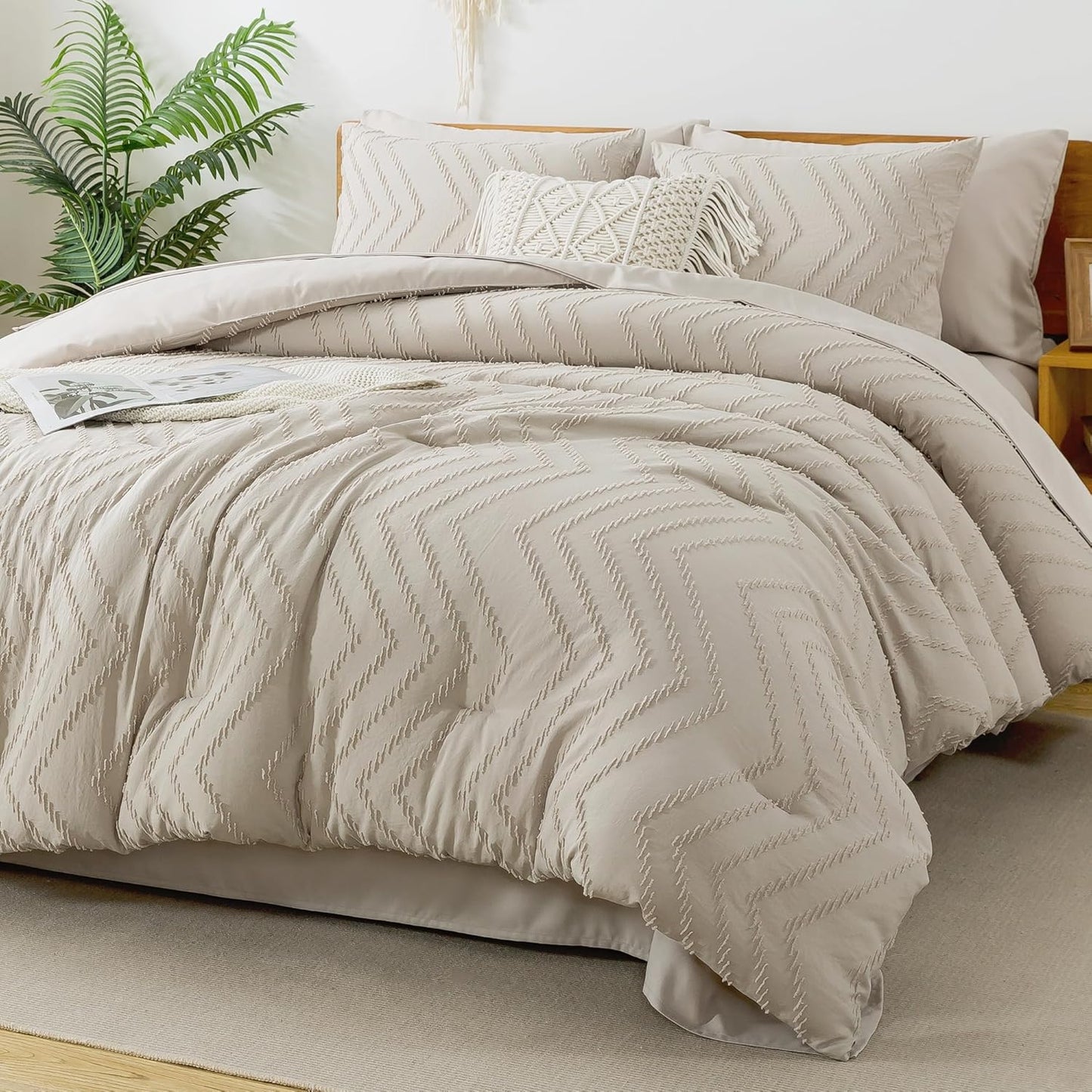 Litanika Oversized King Comforter Set with Sheets for Cozy Sleep