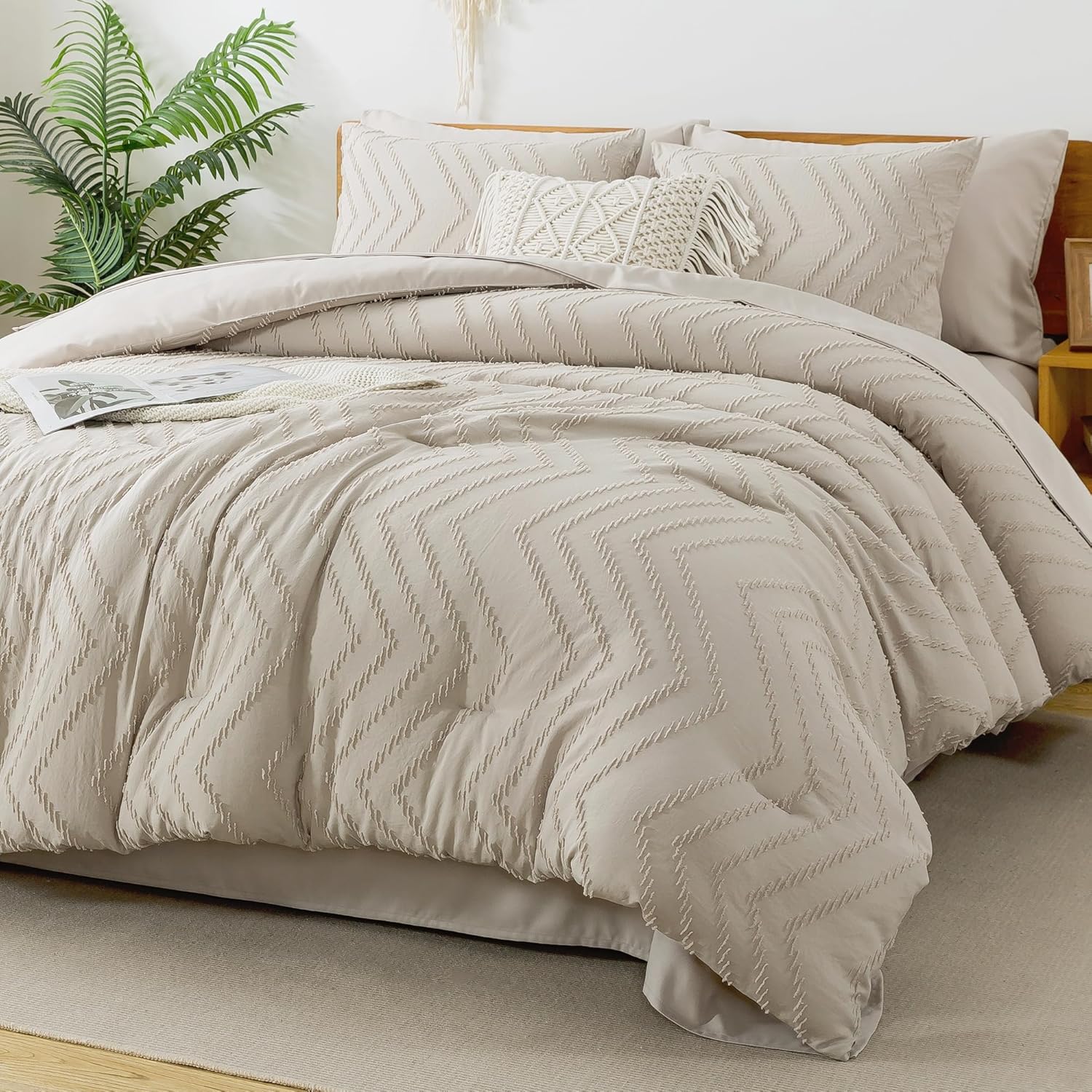 Litanika Oversized King Comforter Set with Sheets for Cozy Sleep