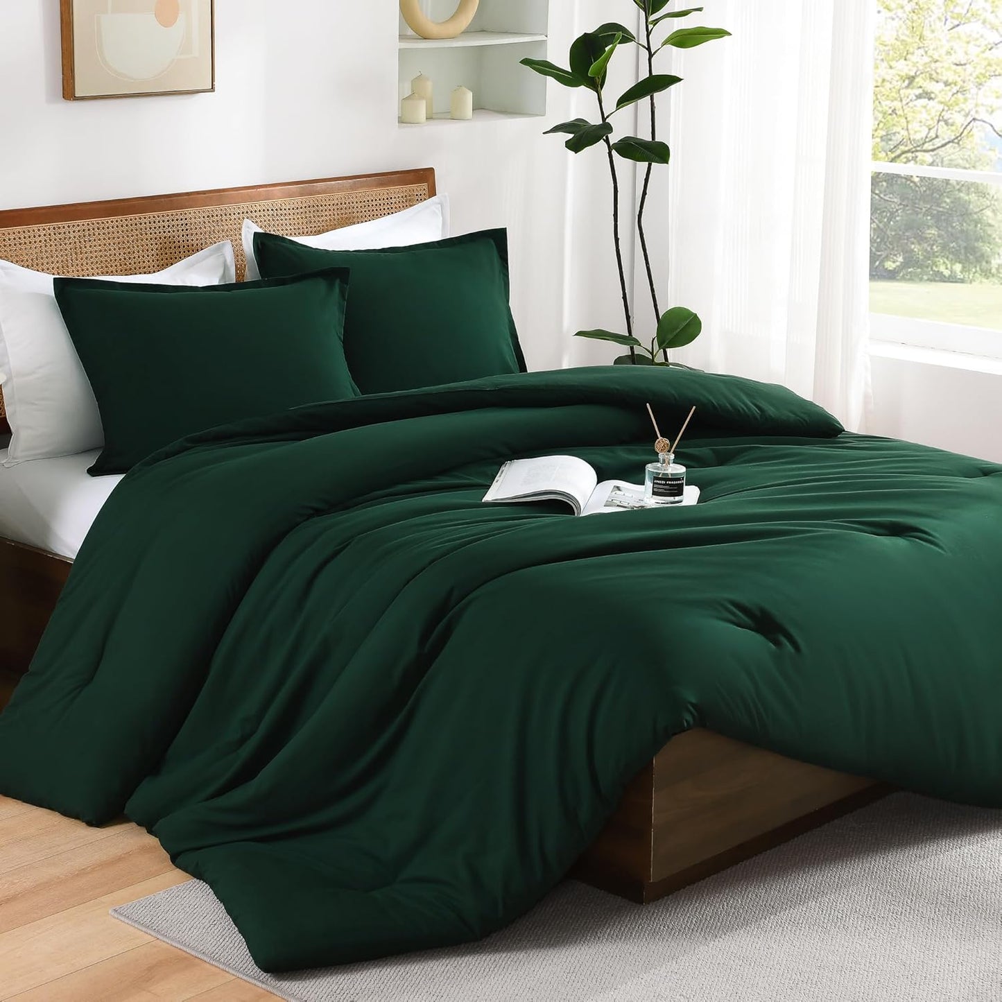 Andency Dark Green Super King Comforter Set for Cozy Sleep