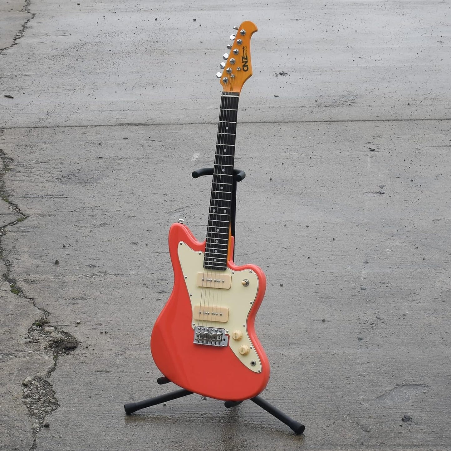 Coral Mini Electric Guitar - Twin P-90 Pickups, Tremolo Bar, Pure Tone! 