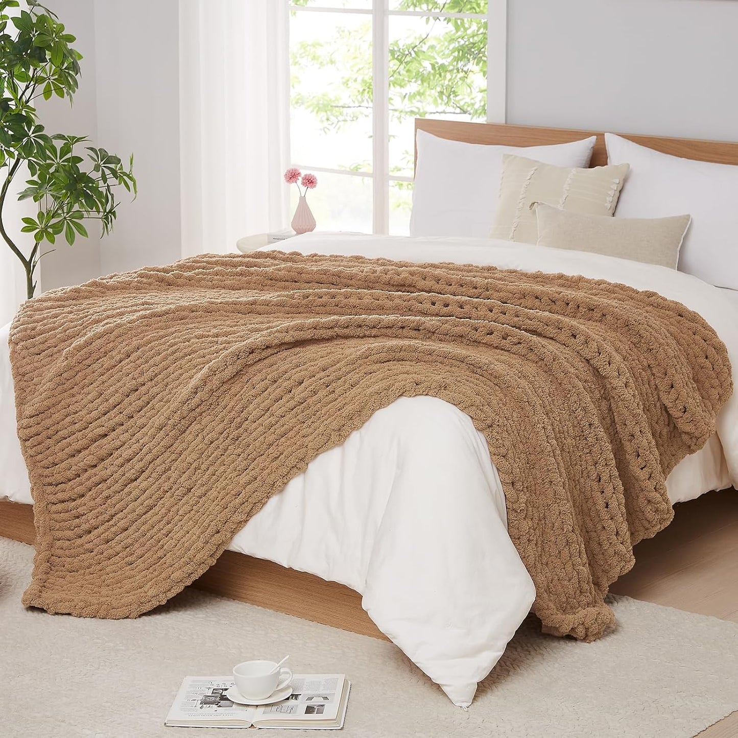 L'AGRATY Chunky Knit Blanket Throw - Handmade Chenille Comfort