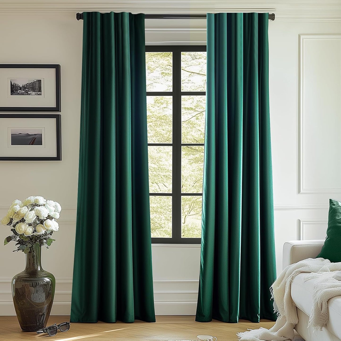 Luxurious Emerald Green Blackout Curtains - Cozy & Stylish!