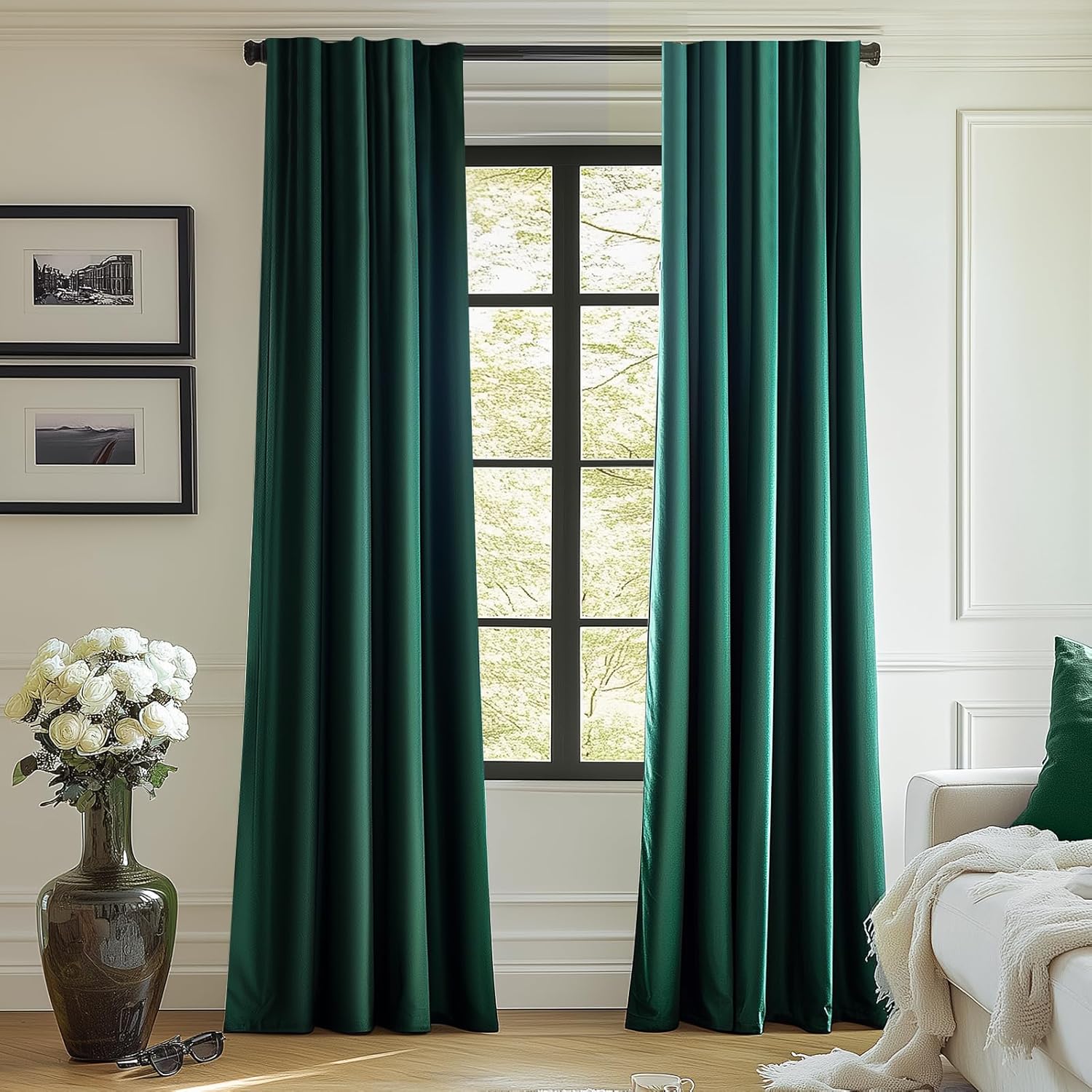 Luxurious Emerald Green Blackout Curtains - Cozy & Stylish!