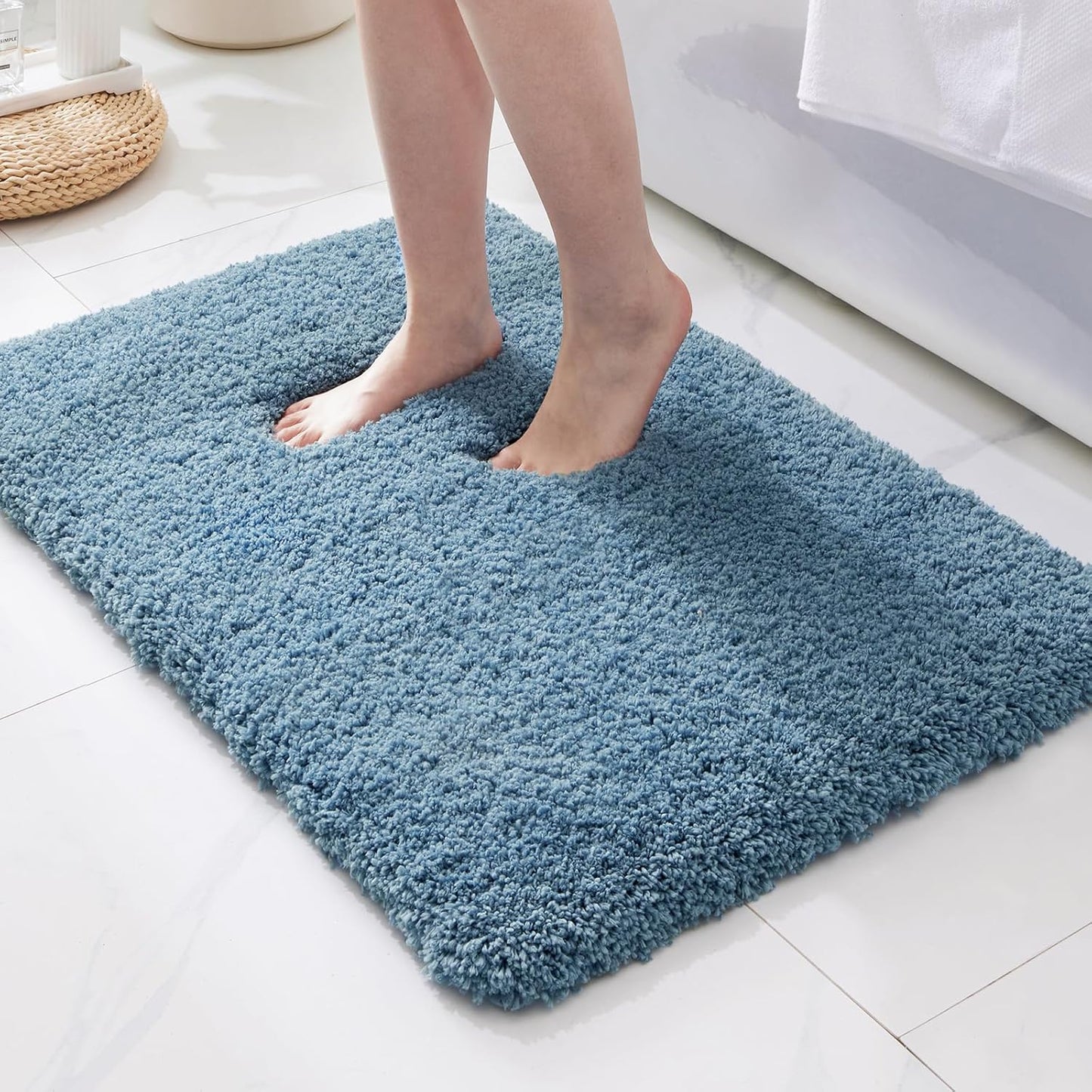 ILANGO Blue Bathroom Rugs Non Slip Super Absorbent Soft Mat