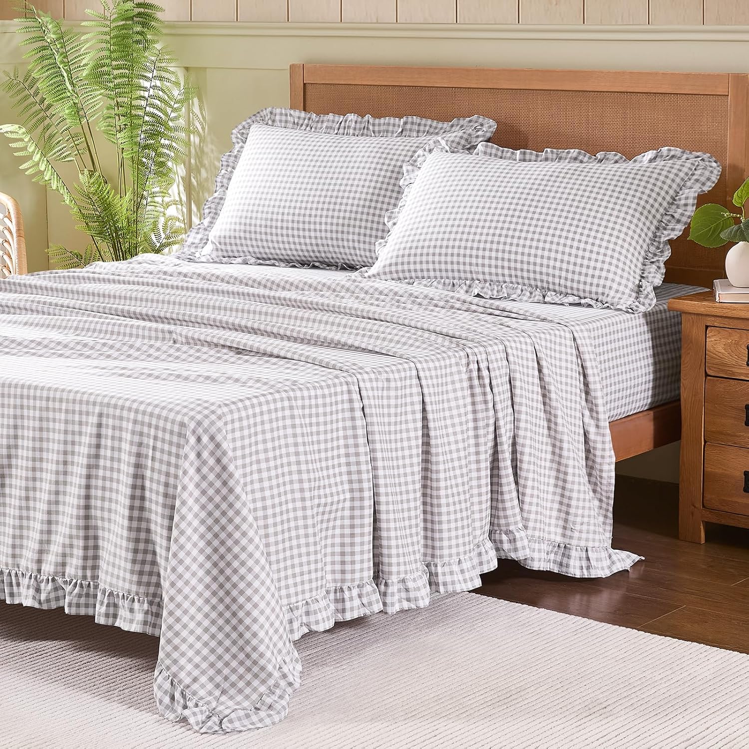 Gingham Sheet Set with Ruffle Design for Cozy Bedroom Decor