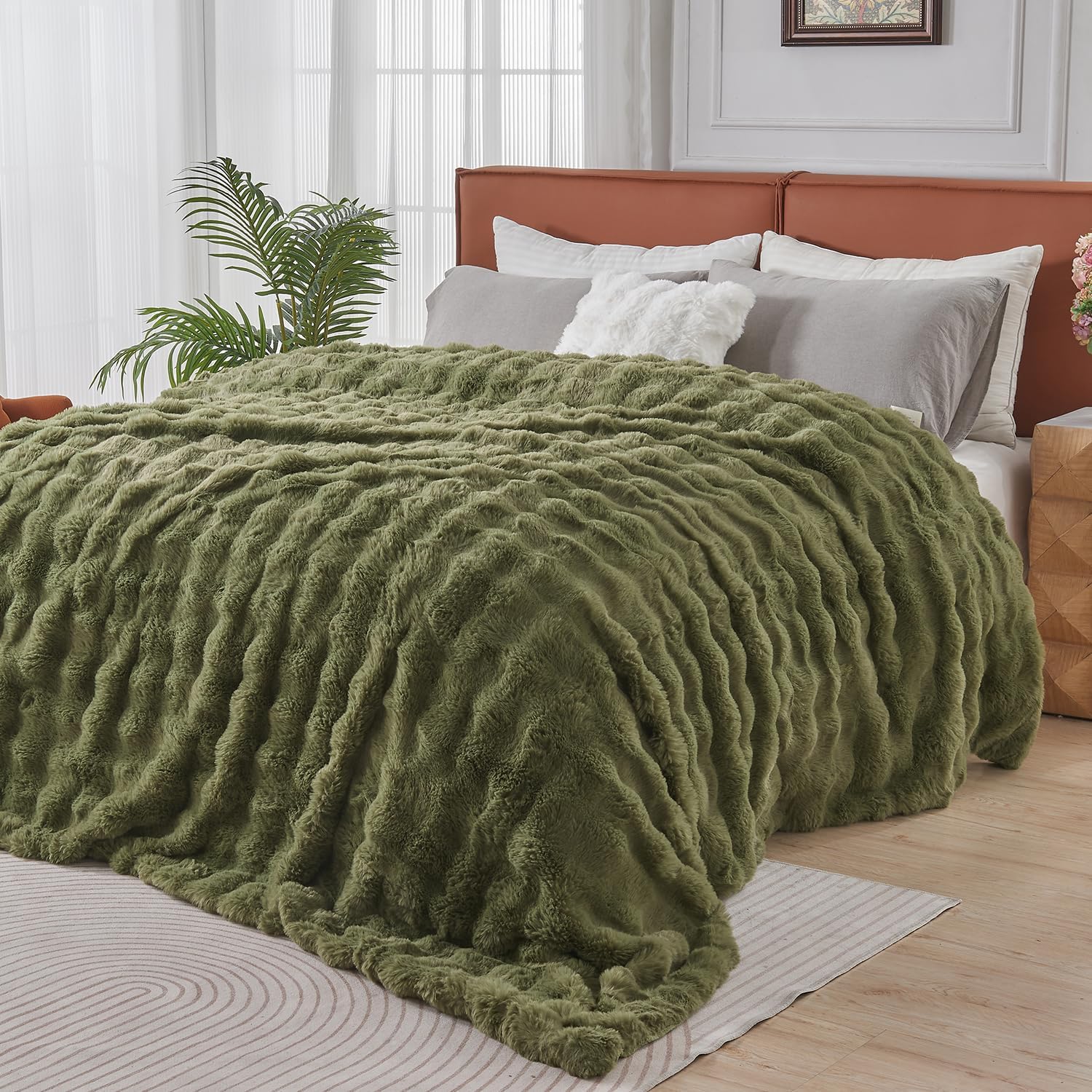 Lotus Karen Faux Fur Throw Blanket - Cozy Bubble Design 90x90