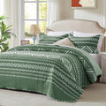 Olive Green Queen Quilt Set with Checkered Pattern - Oversized