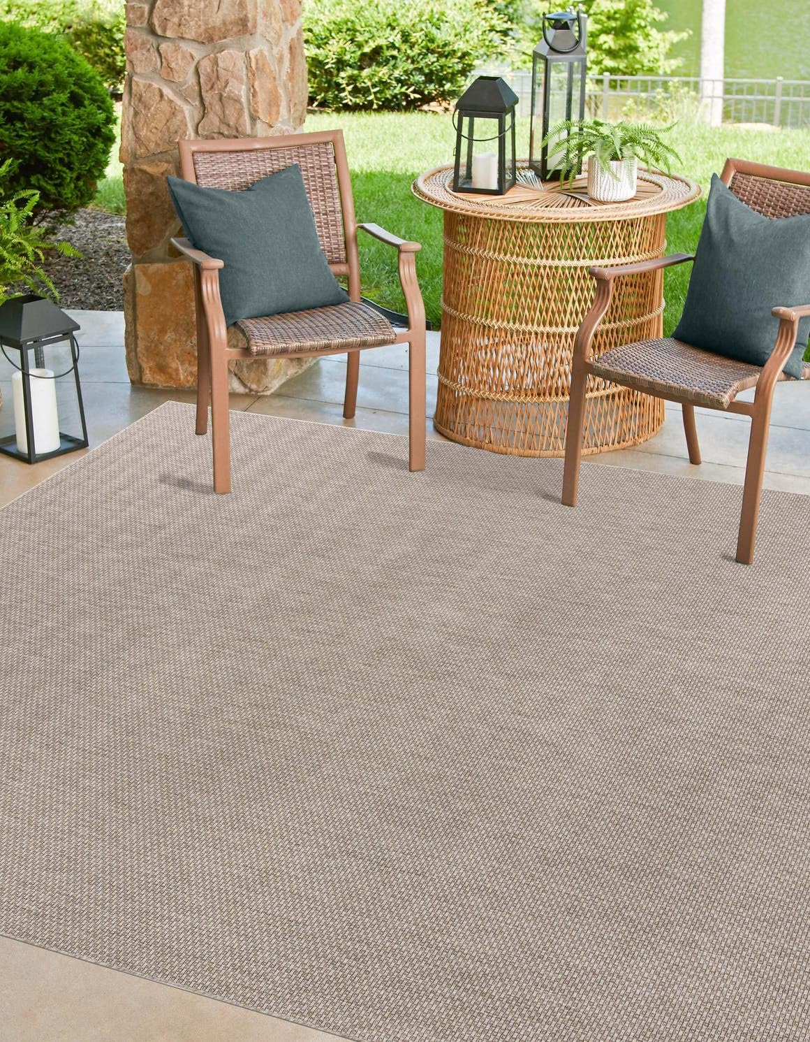 Unique Loom Outdoor Solid Collection Area Rug for Versatile Spaces