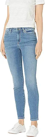 Essential Women's Skinny Jean for Comfort and Style