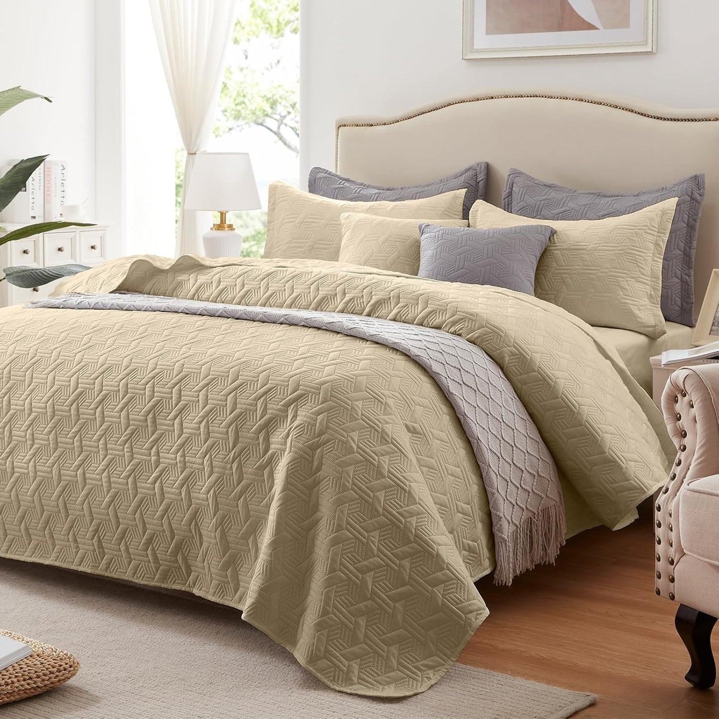 LEAONME King Size Quilt Set - Luxurious Lightweight Bedspread