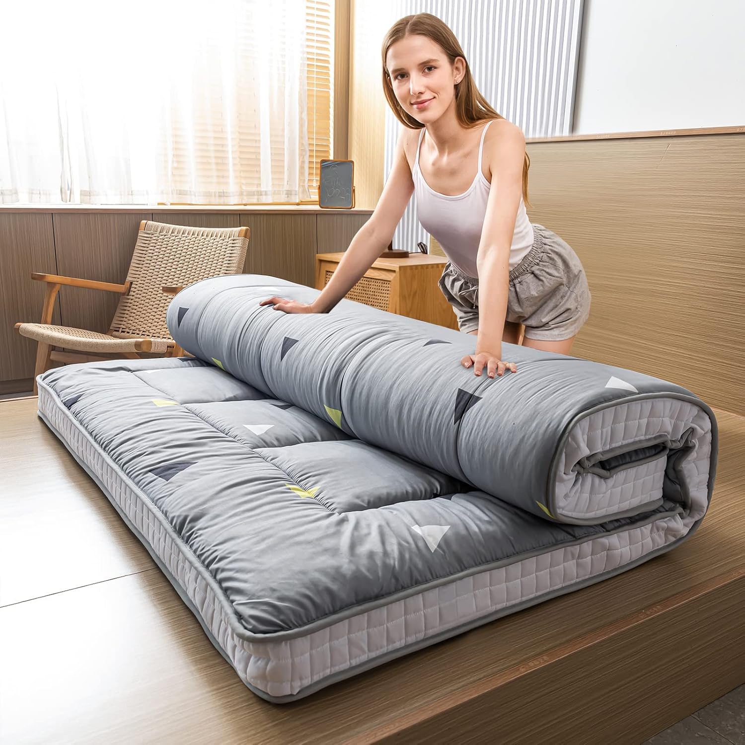 MAXYOYO Grey Triangle Futon Mattress for Comfortable Sleep