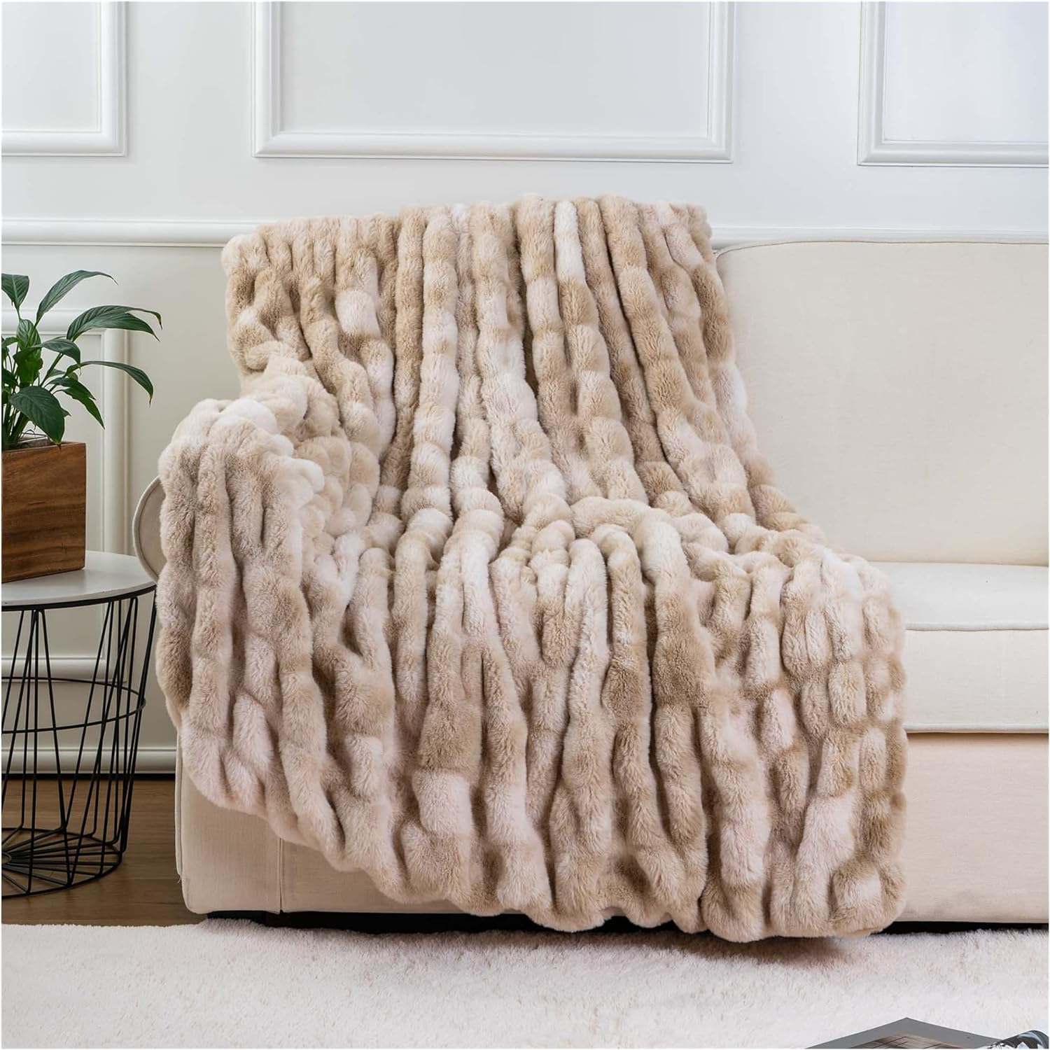 Luxurious Soft Beige Faux Fur Throw Blanket for Cozy Living