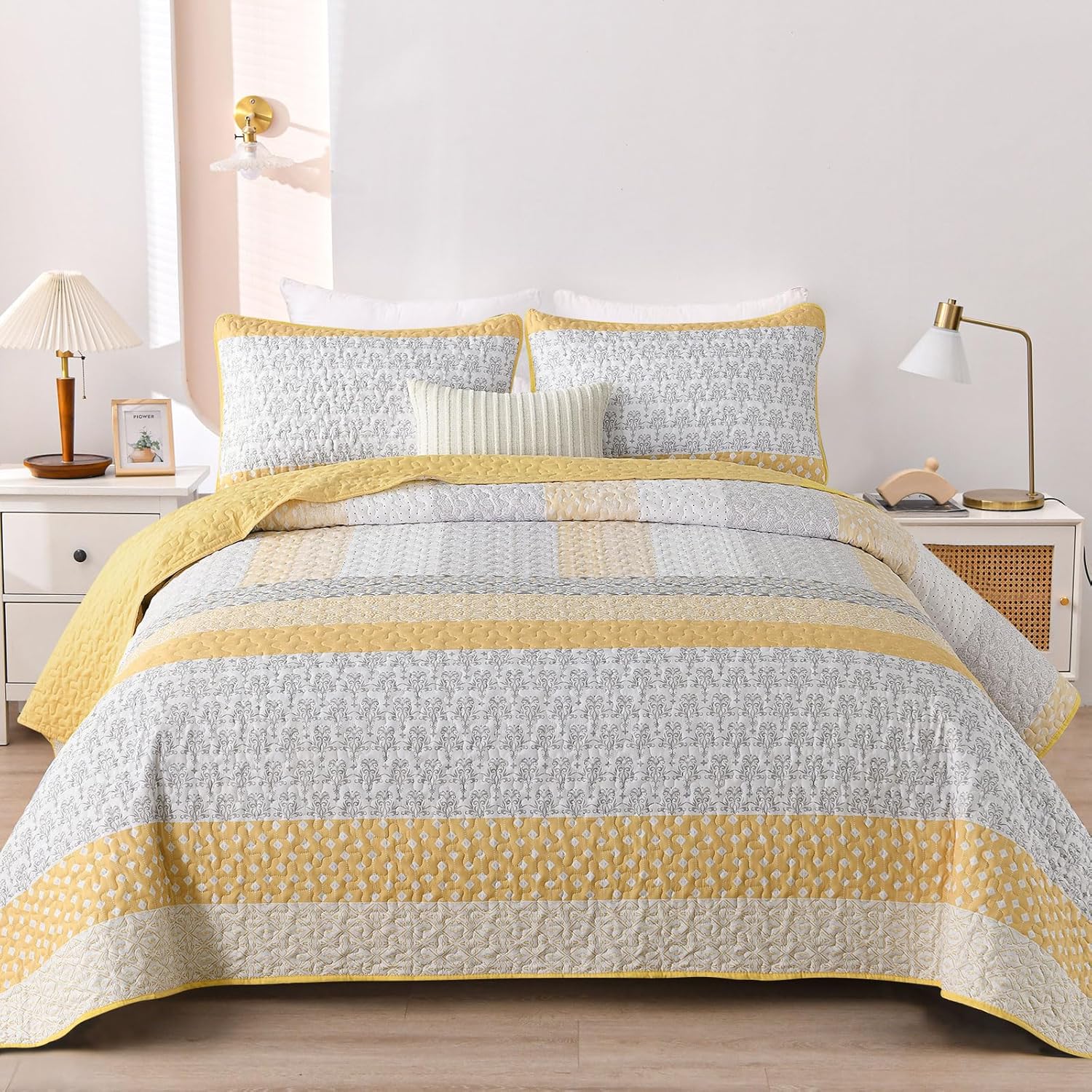 Bohemian Stripe Quilt Set Queen Size for Cozy All-Season Use