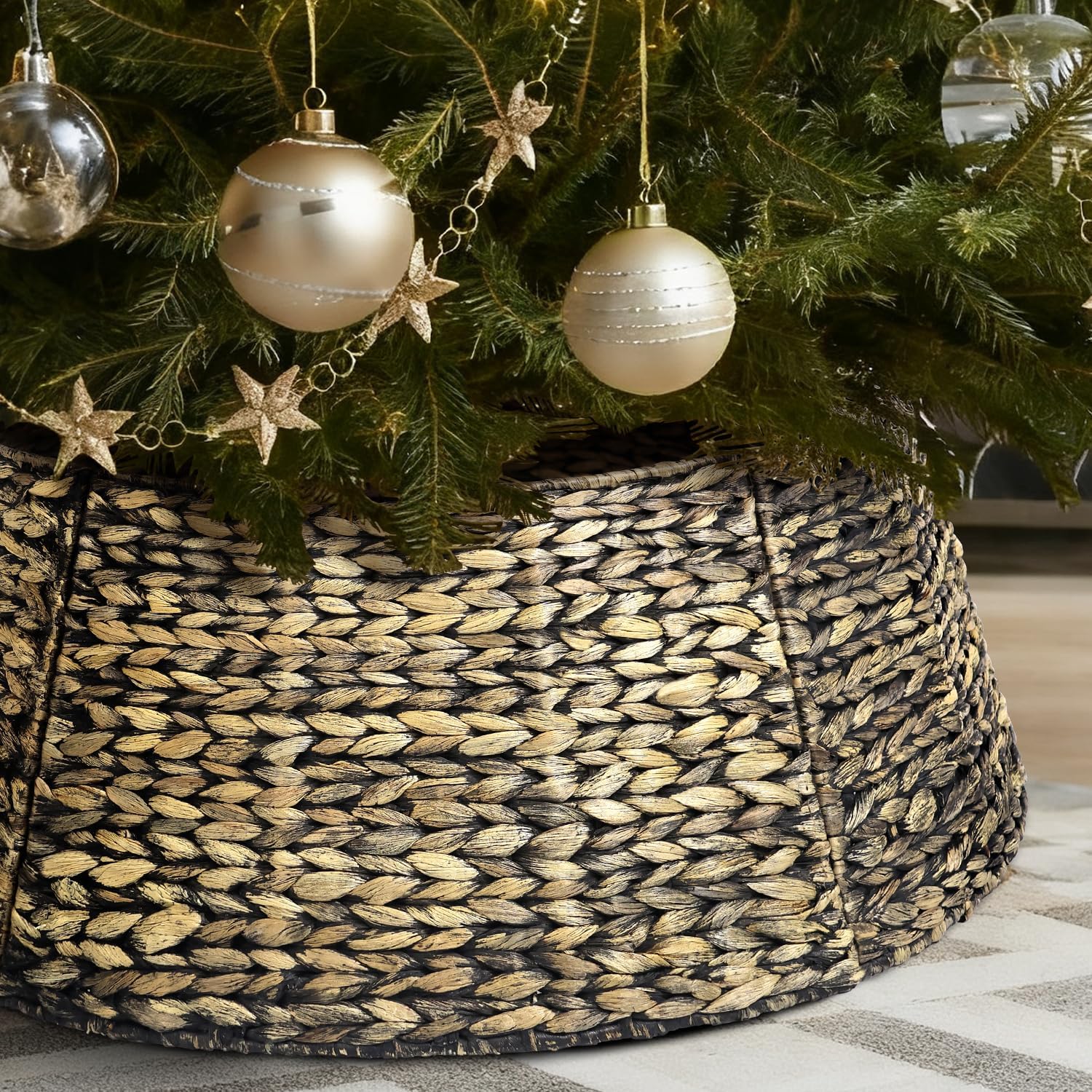 5-Piece Rattan Christmas Tree Collar for Rustic Holiday Decor