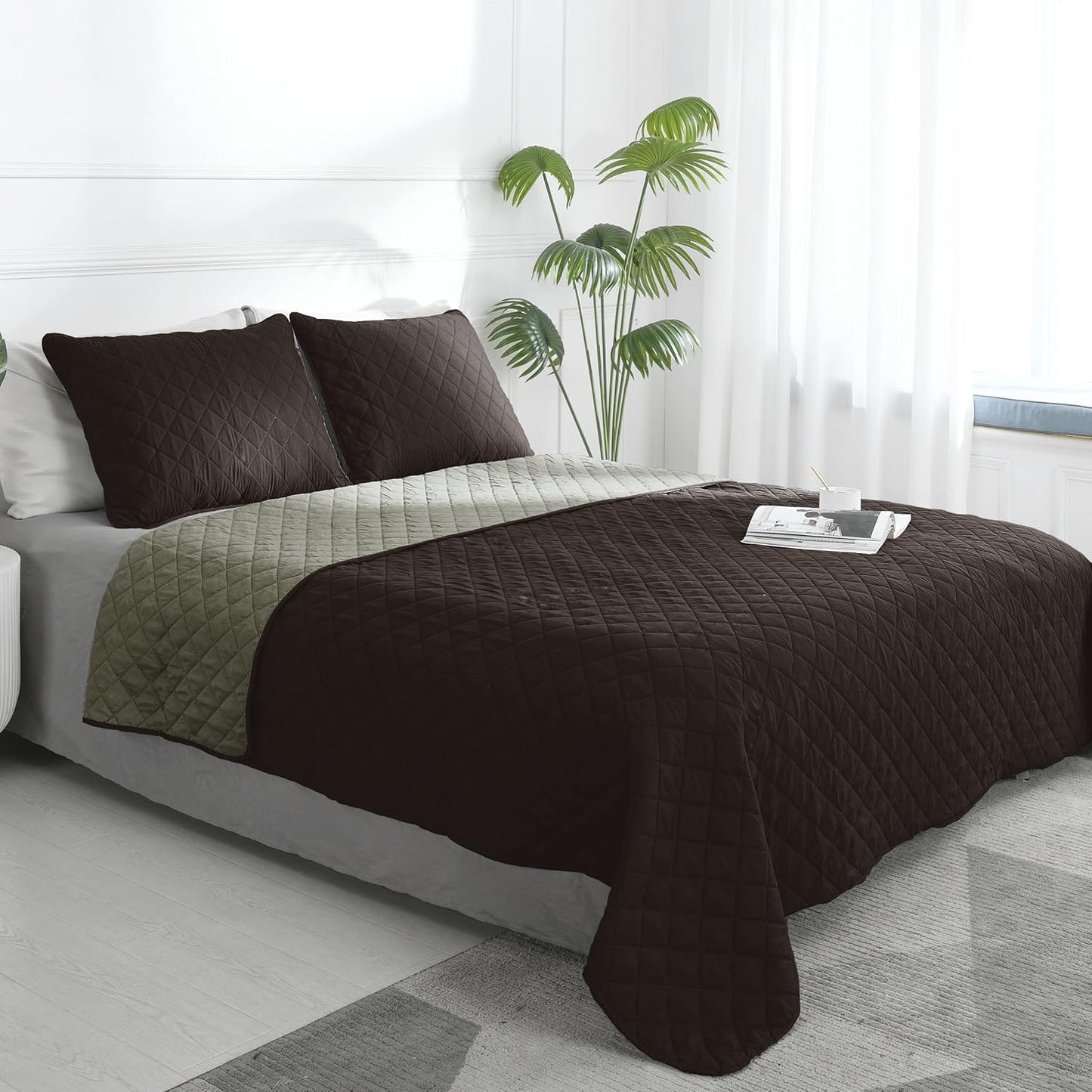 Easy-Going King Size Reversible Quilt Set for Elegant Bedrooms
