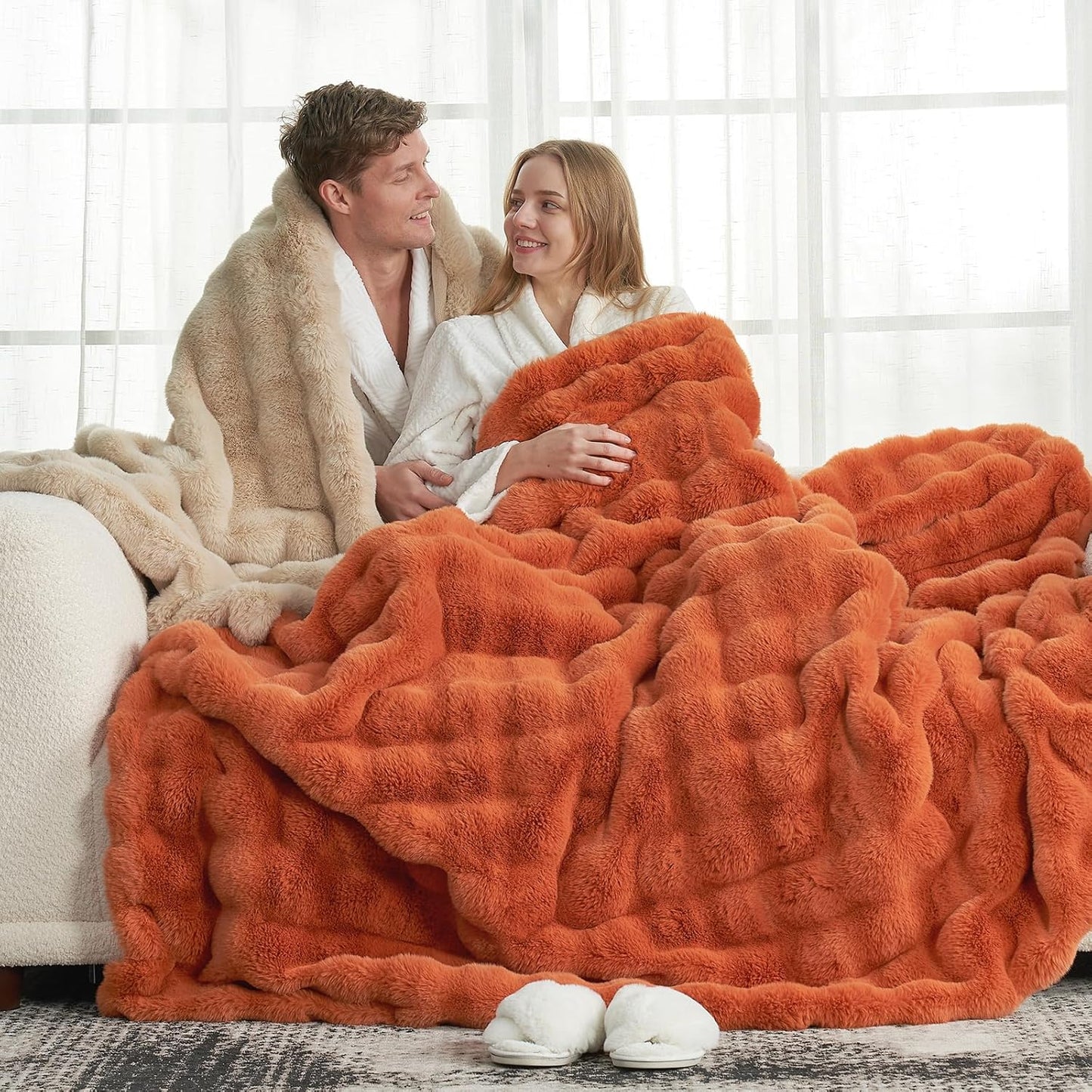 Cozy Bliss Faux Fur Throw Blanket for Ultimate Comfort and Style