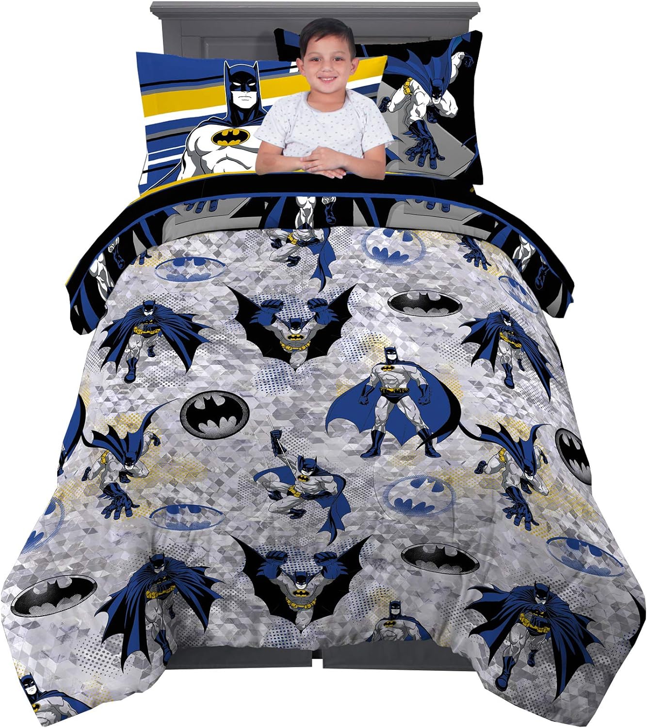 Batman Kids Bedding Super Soft Comforter and Sheet Set Review