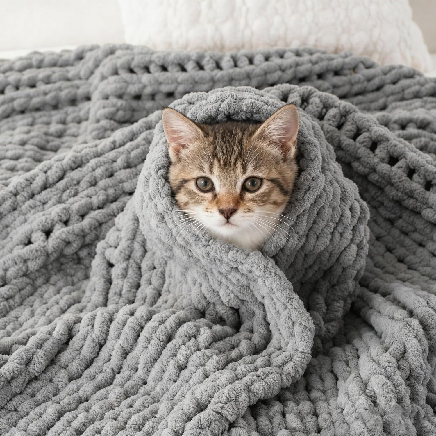 Chunky Knit Throw Blanket - Soft Chenille for Cozy Comfort